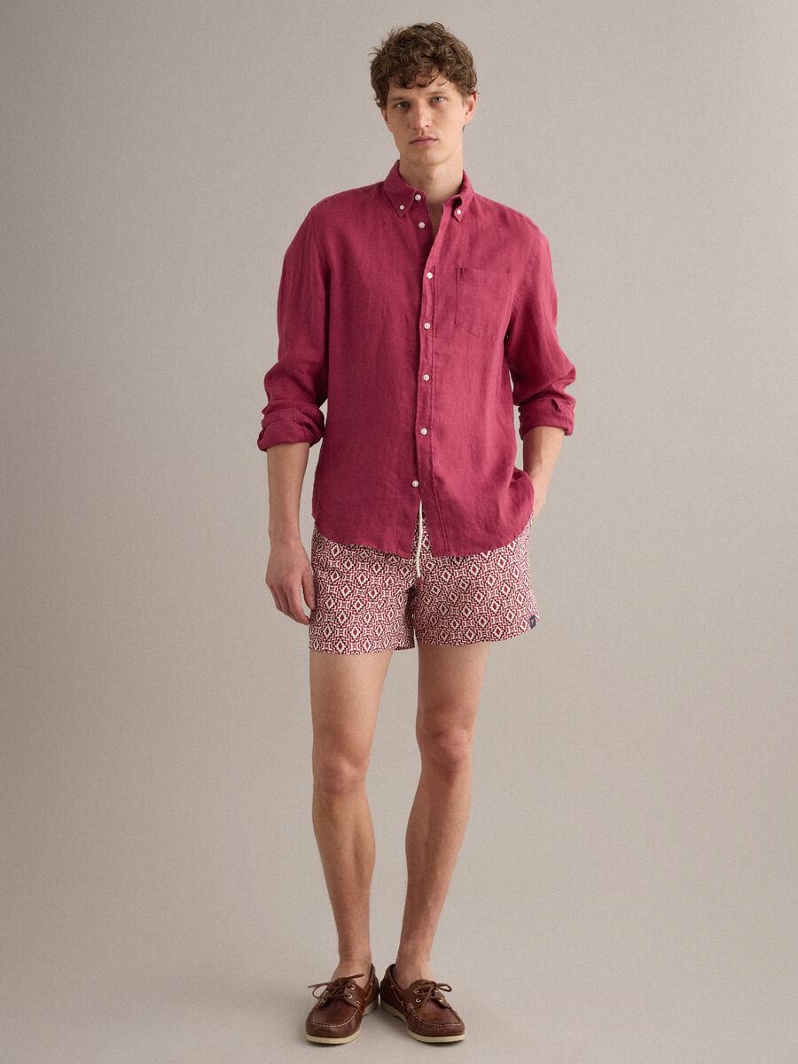 Boxer mare rosso con stampa geometrica_1