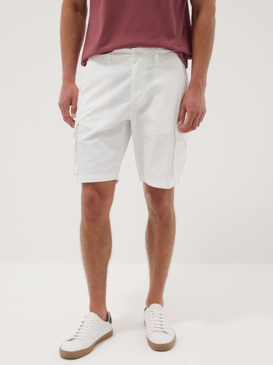 White stretch cotton cargo shorts_2