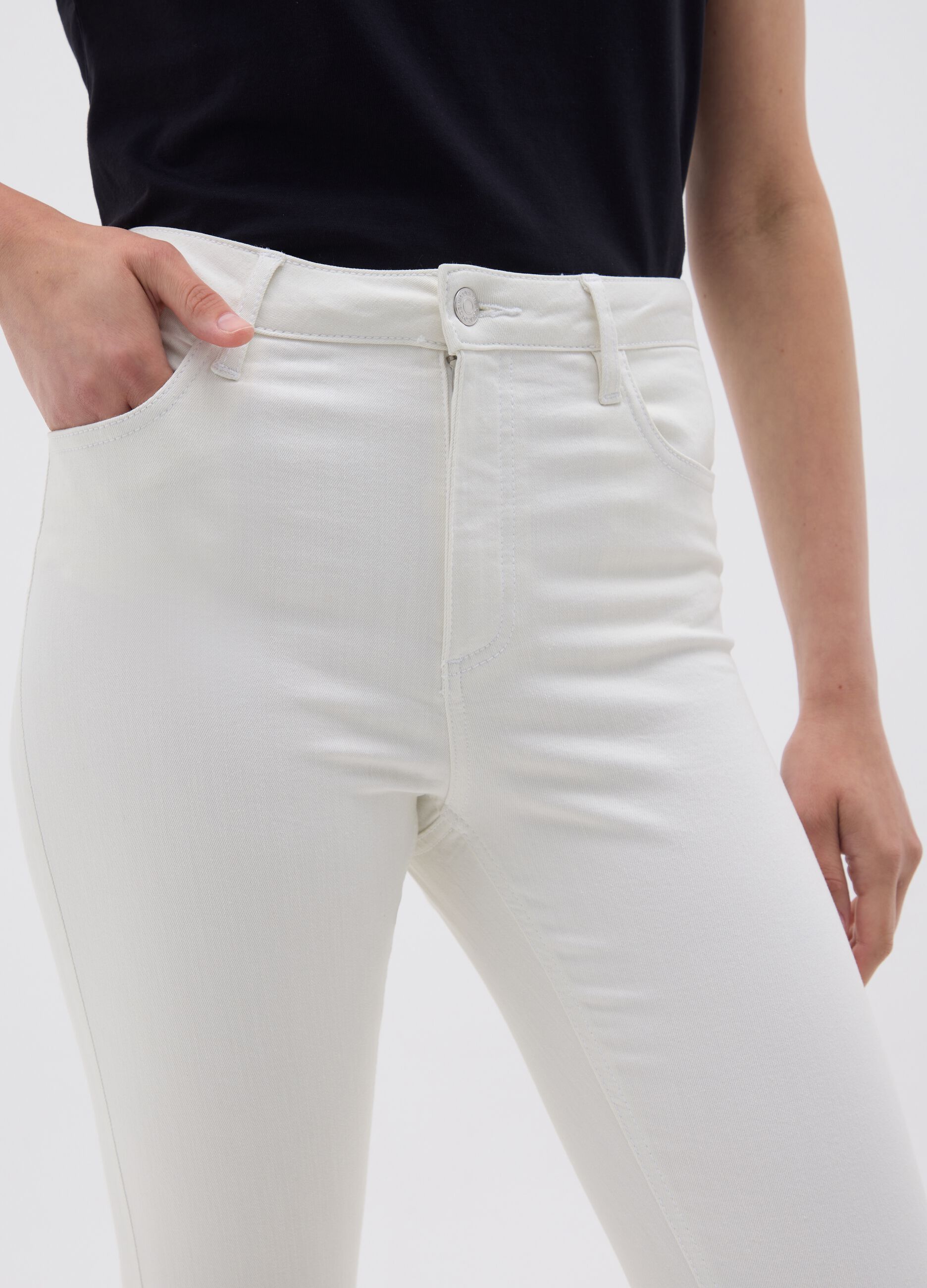 Women's white skinny fit denim jeans
