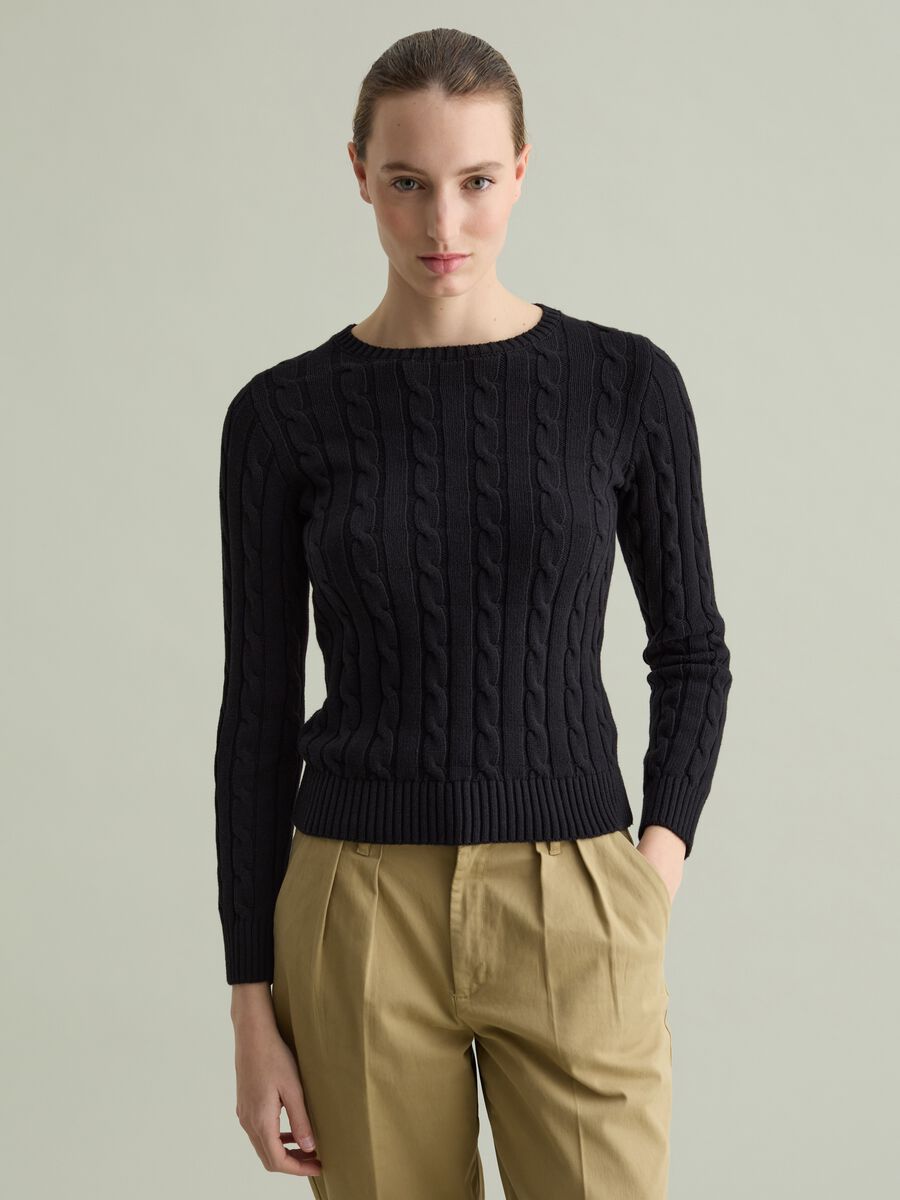 Ribbed pullover with cable-knit design_0
