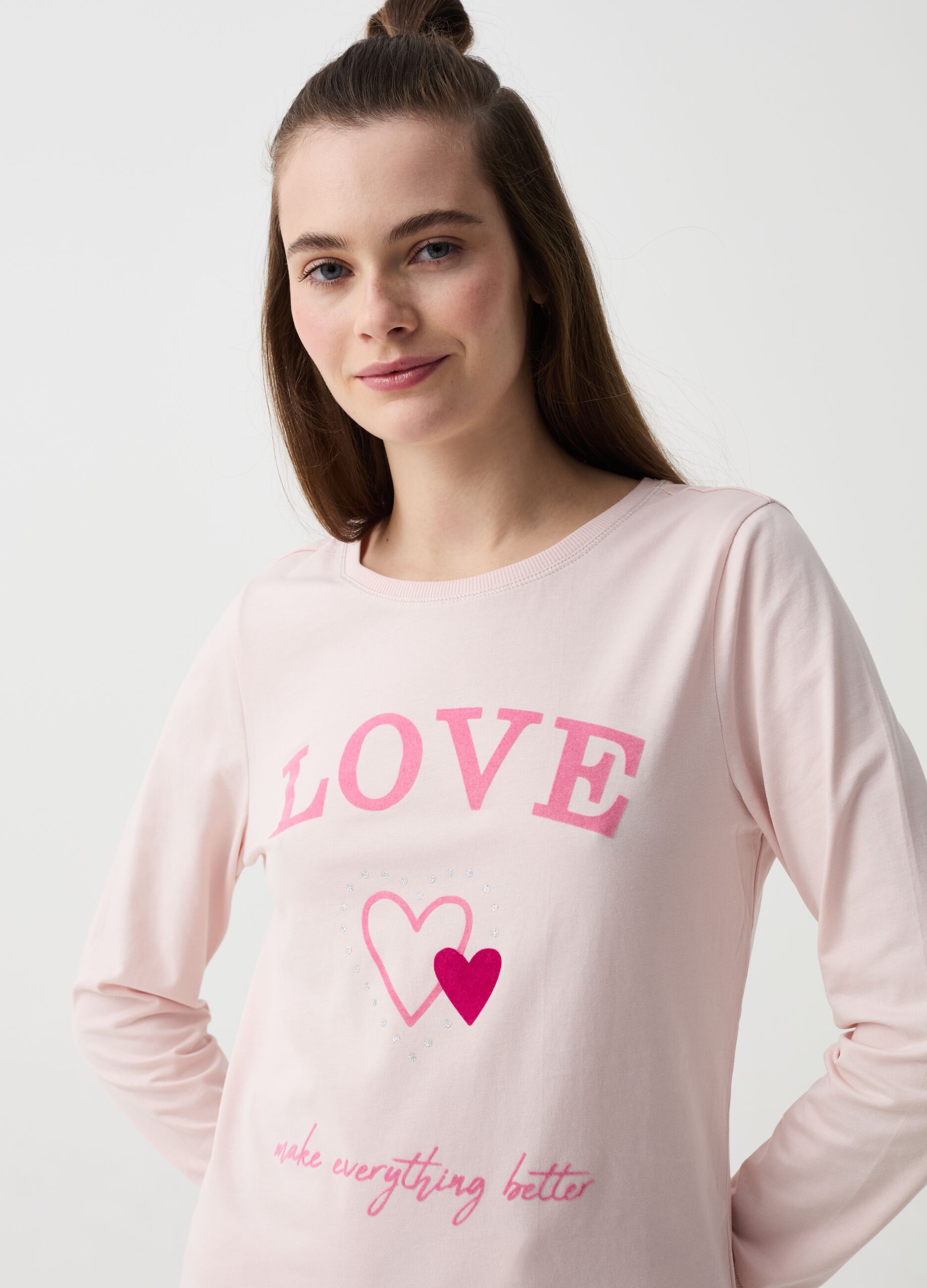 Pigiama in cotone bio con stampa amore