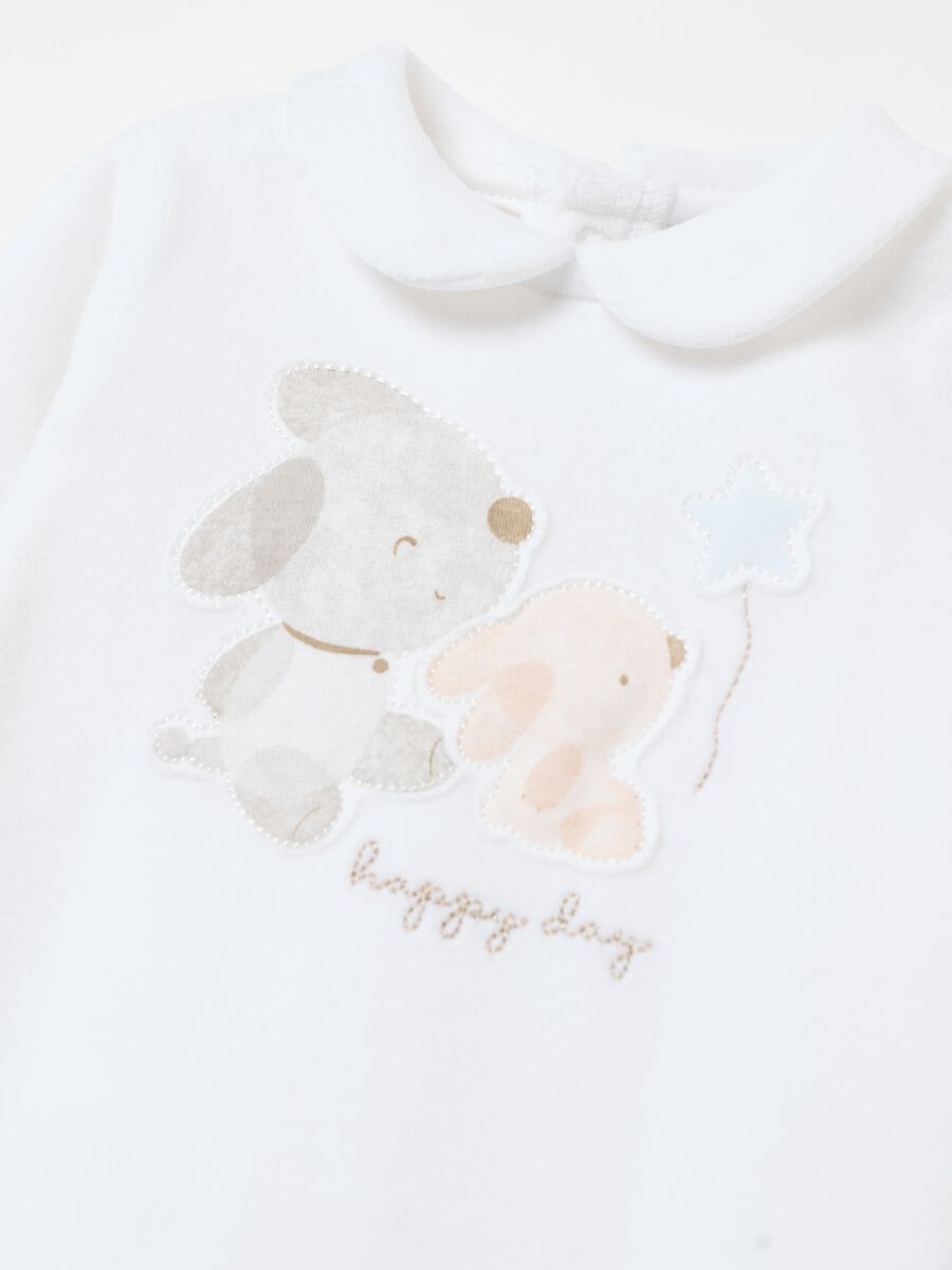 Velour onesie with feet and embroidery_2