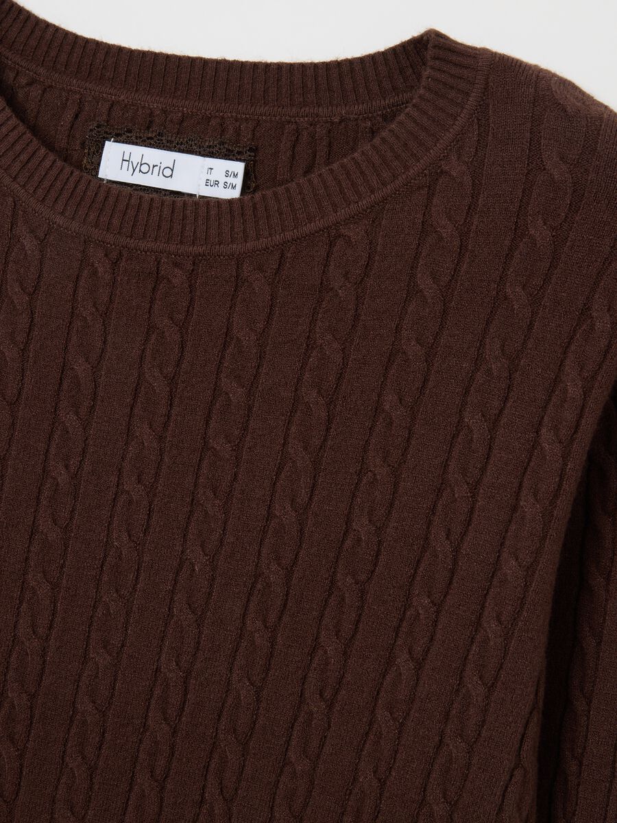 Golf marrone con lavorazione a trecce_5