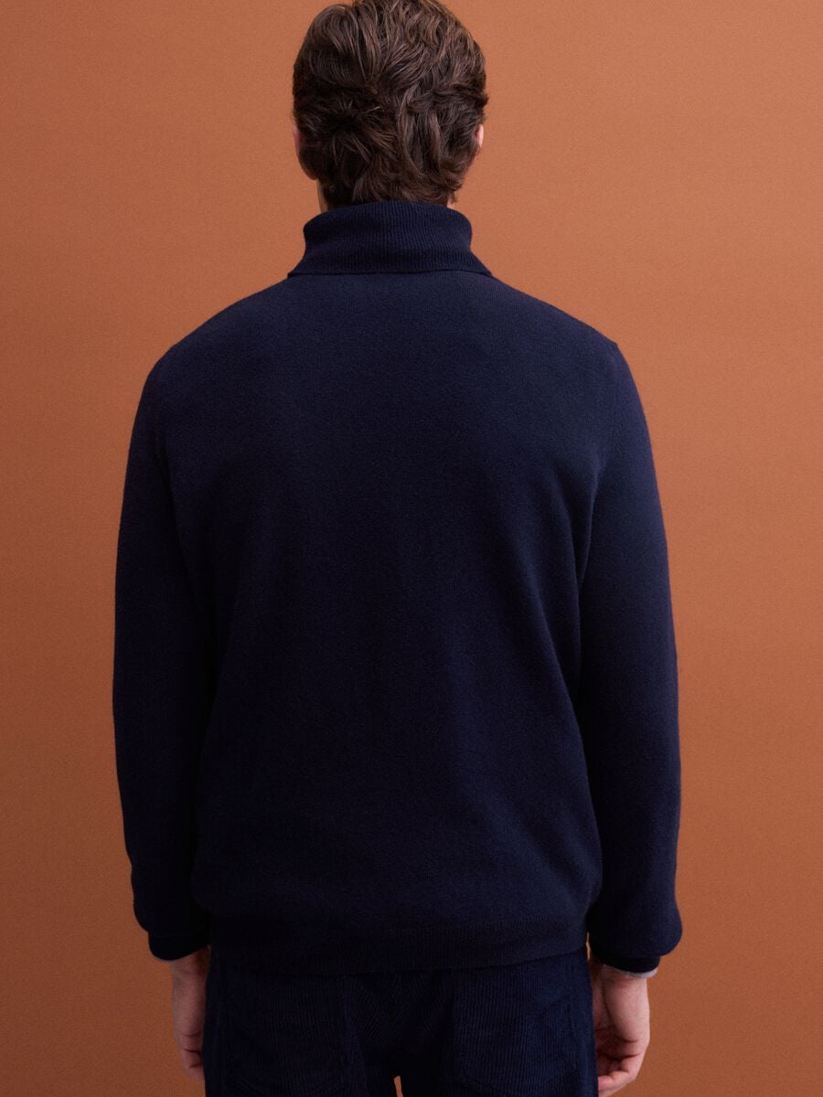 Maglia blu navy dolcevita in pura lana di agnello_3