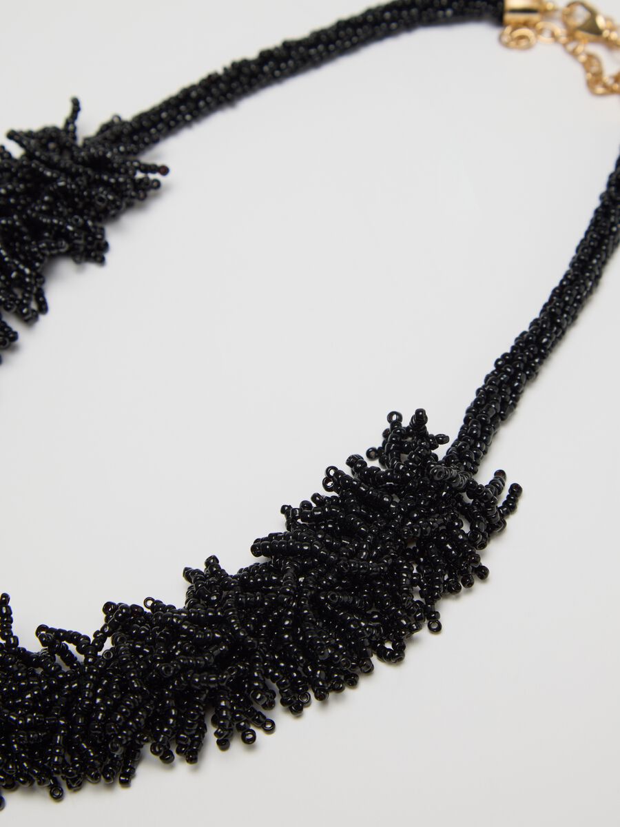 Black necklace with beads_2