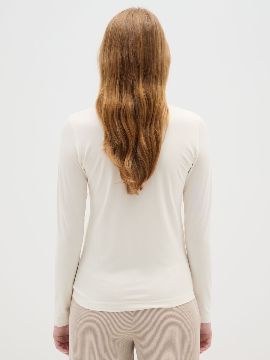 White Regular Fit Turtleneck Sweater_2