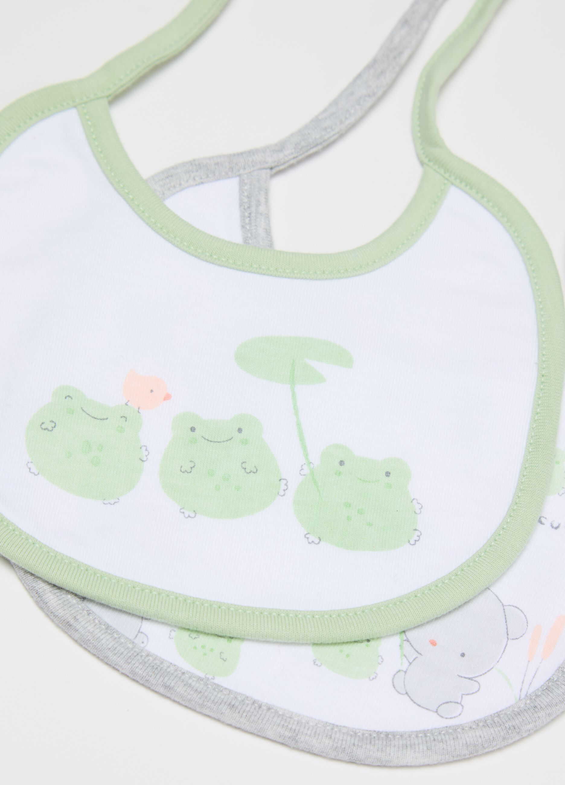 Two-pack bibs with ties and print
