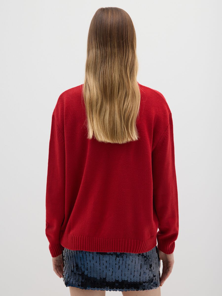 Red oversized crew-neck jumper with Christmas embroidery_2