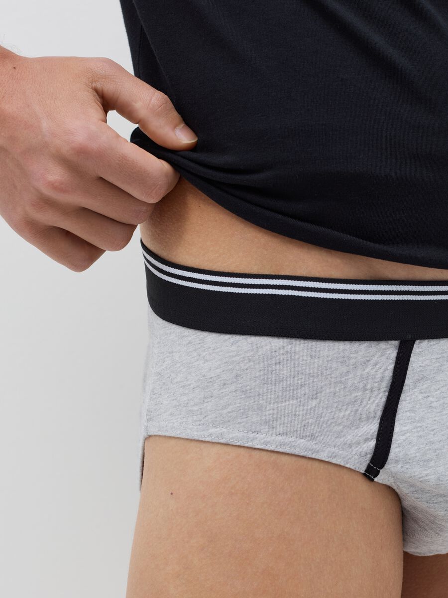 Three-pack briefs in stretch cotton with striped detail_2