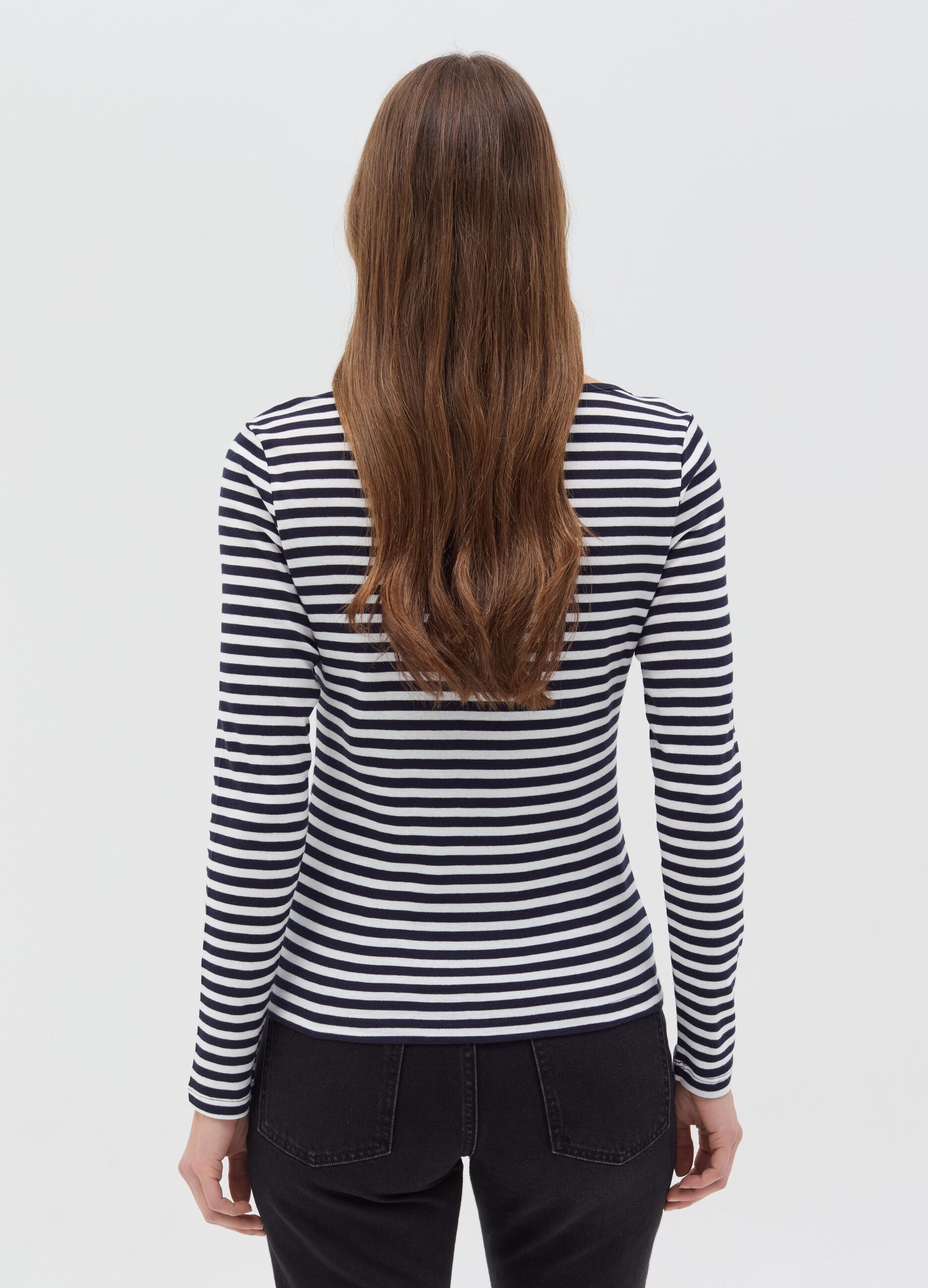 T-shirt a righe con maniche lunghe