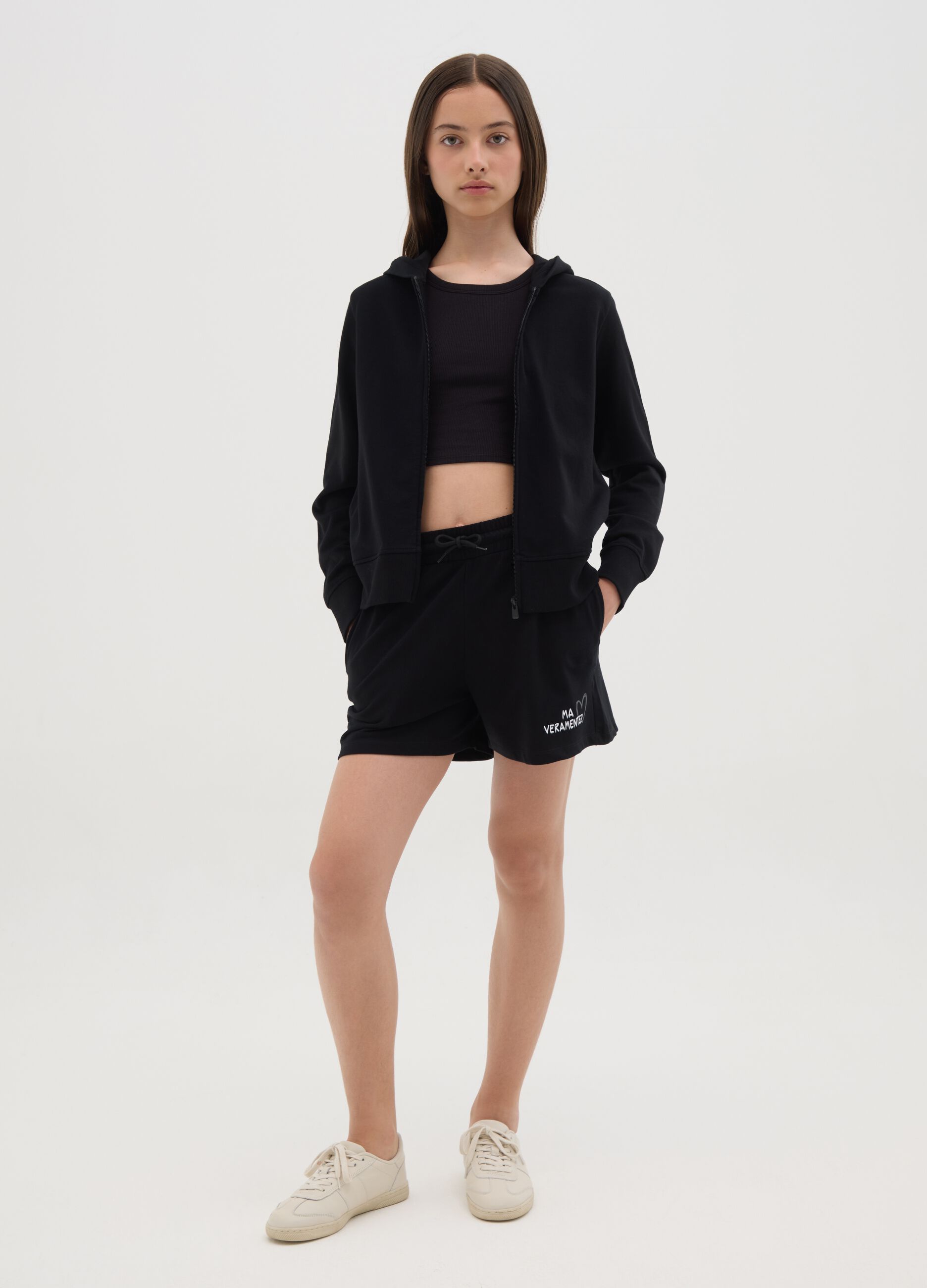 Girls’ black regular fit shorts in 100% cotton