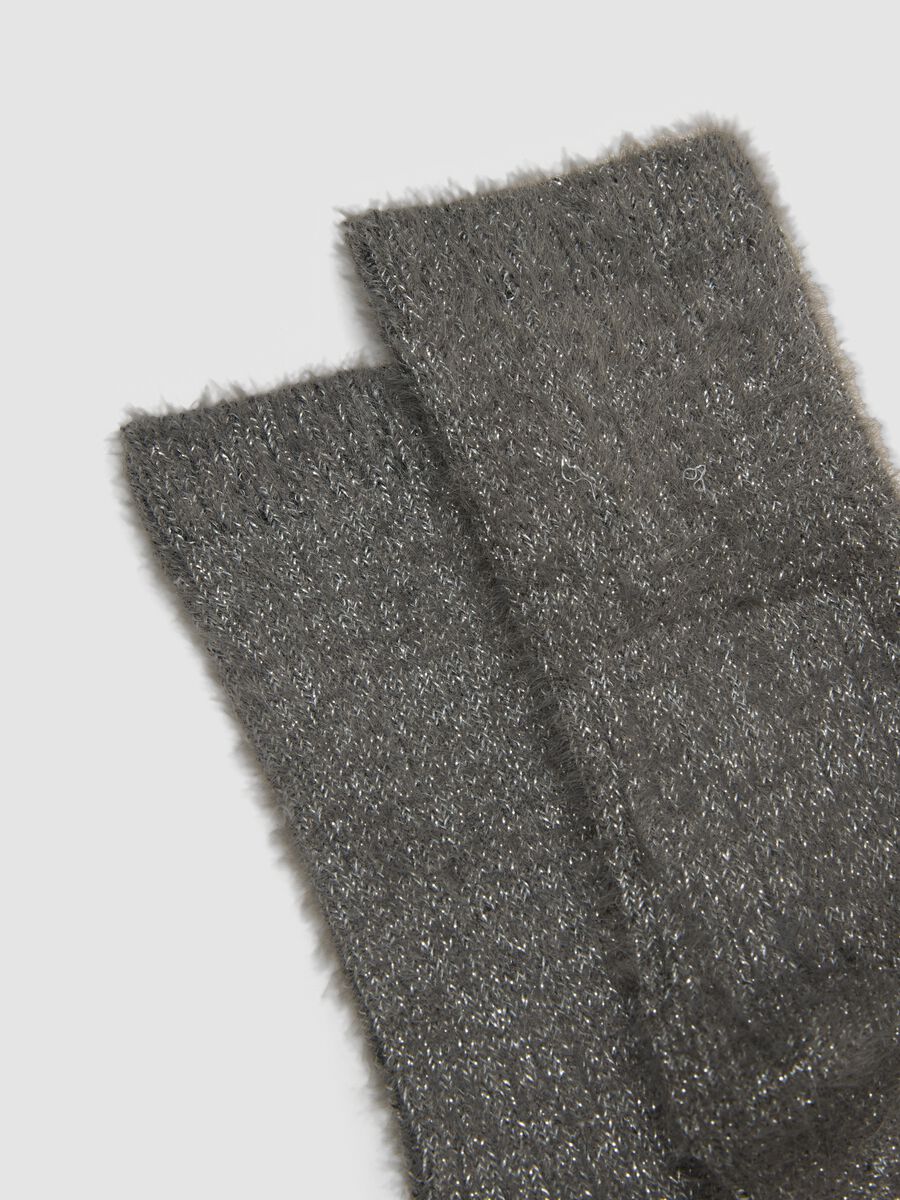 2-pack of grey and black stretch socks_2