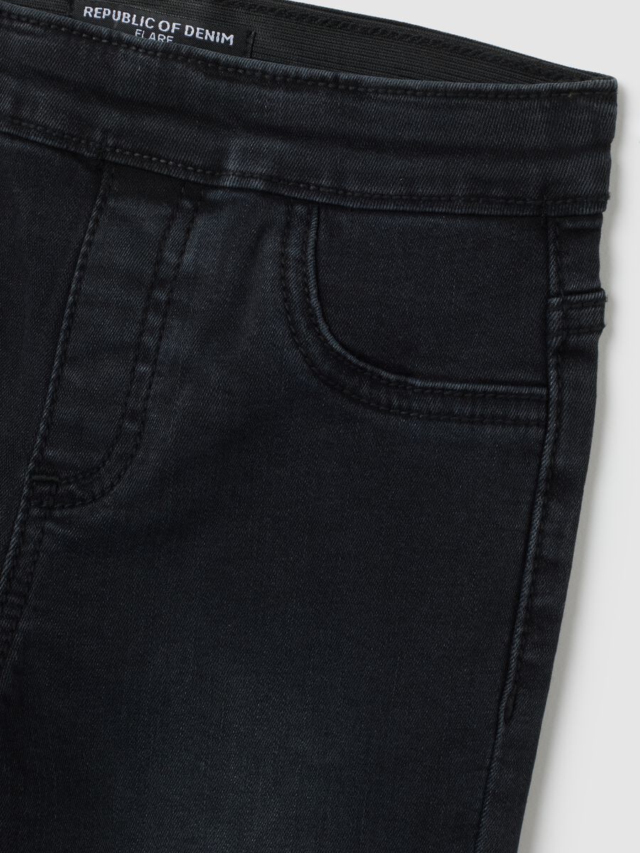 Jeggings da bambina in denim nero flare_2