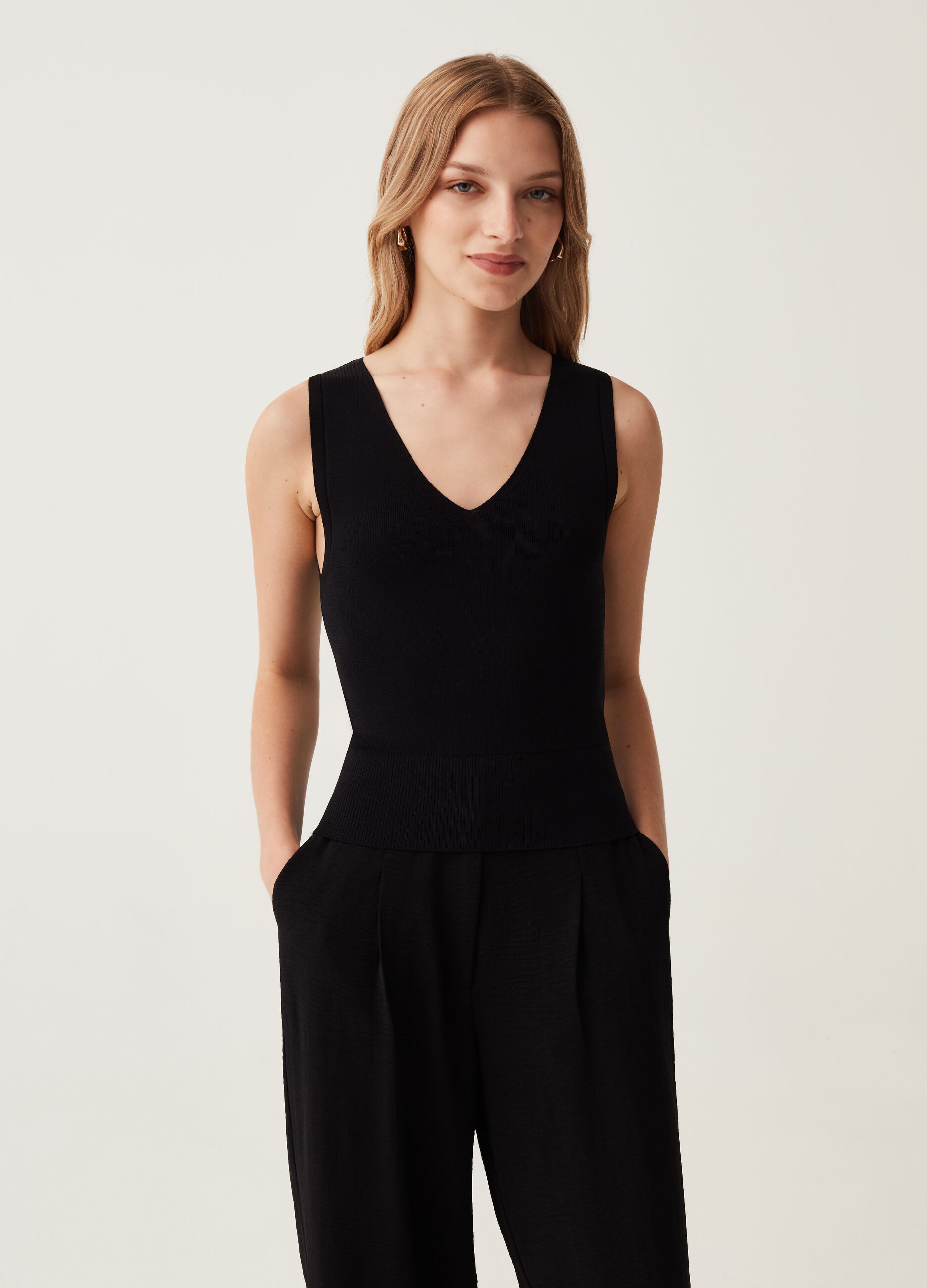 Tank top con scollo a V_0