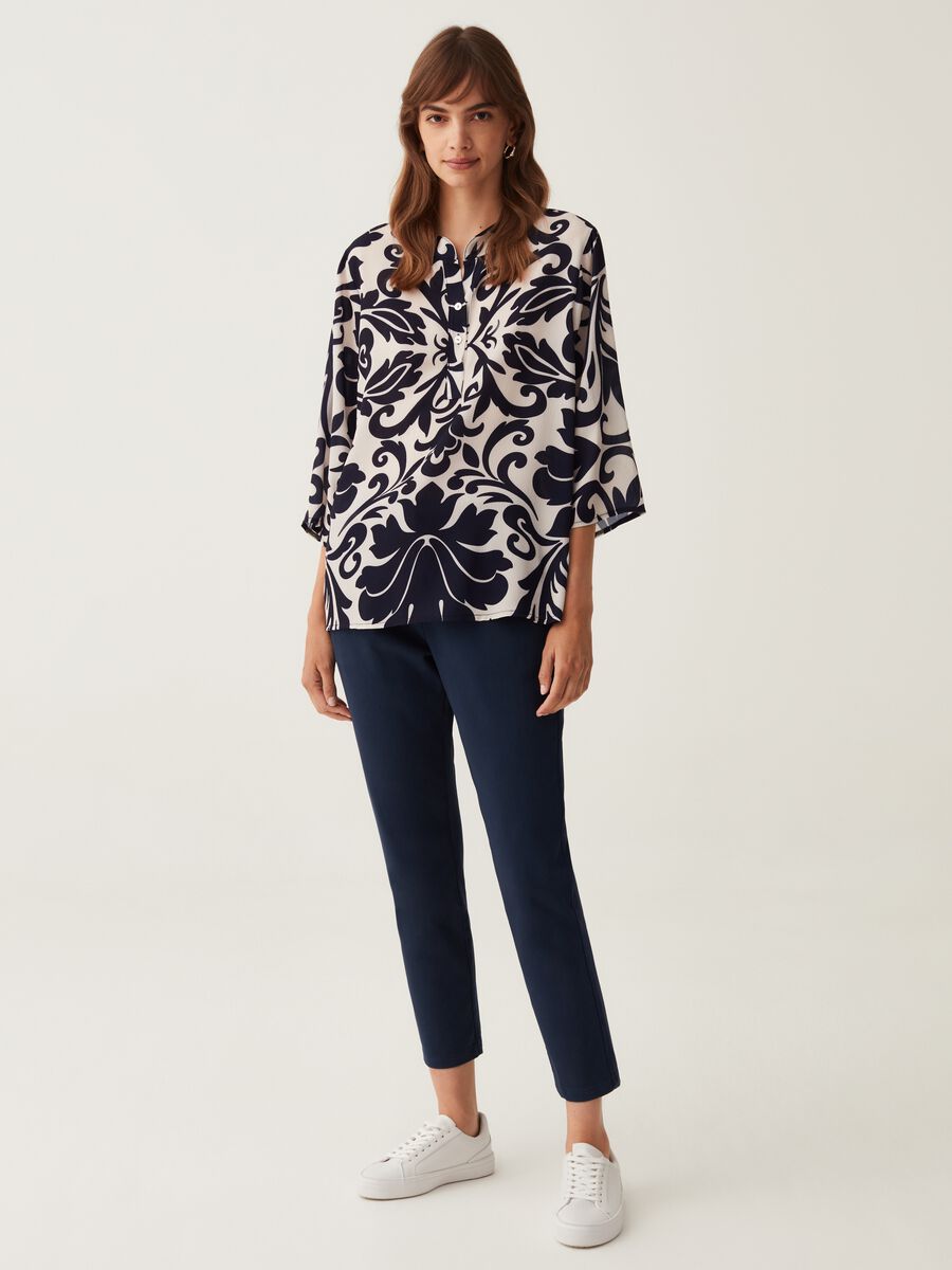 Blusa in crêpe con stampa damask_3