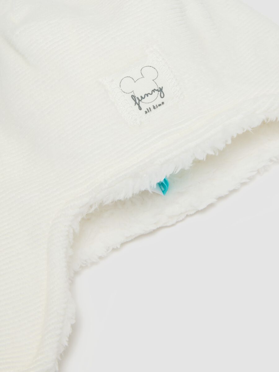 Set bianco con cappello e scarpine per neonato con stampa Mickey Mouse_2