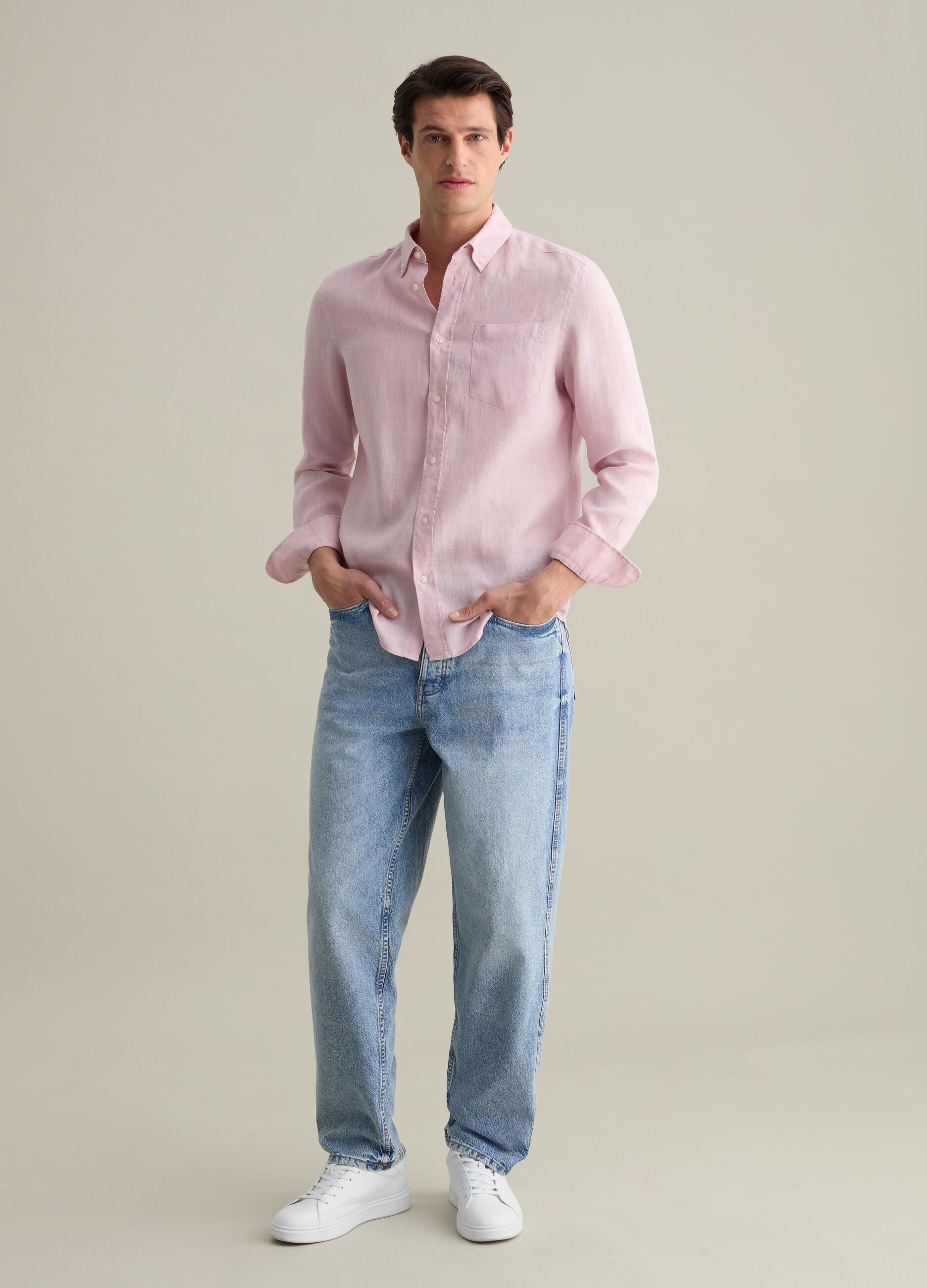 Regular-fit shirt in linen with pocket