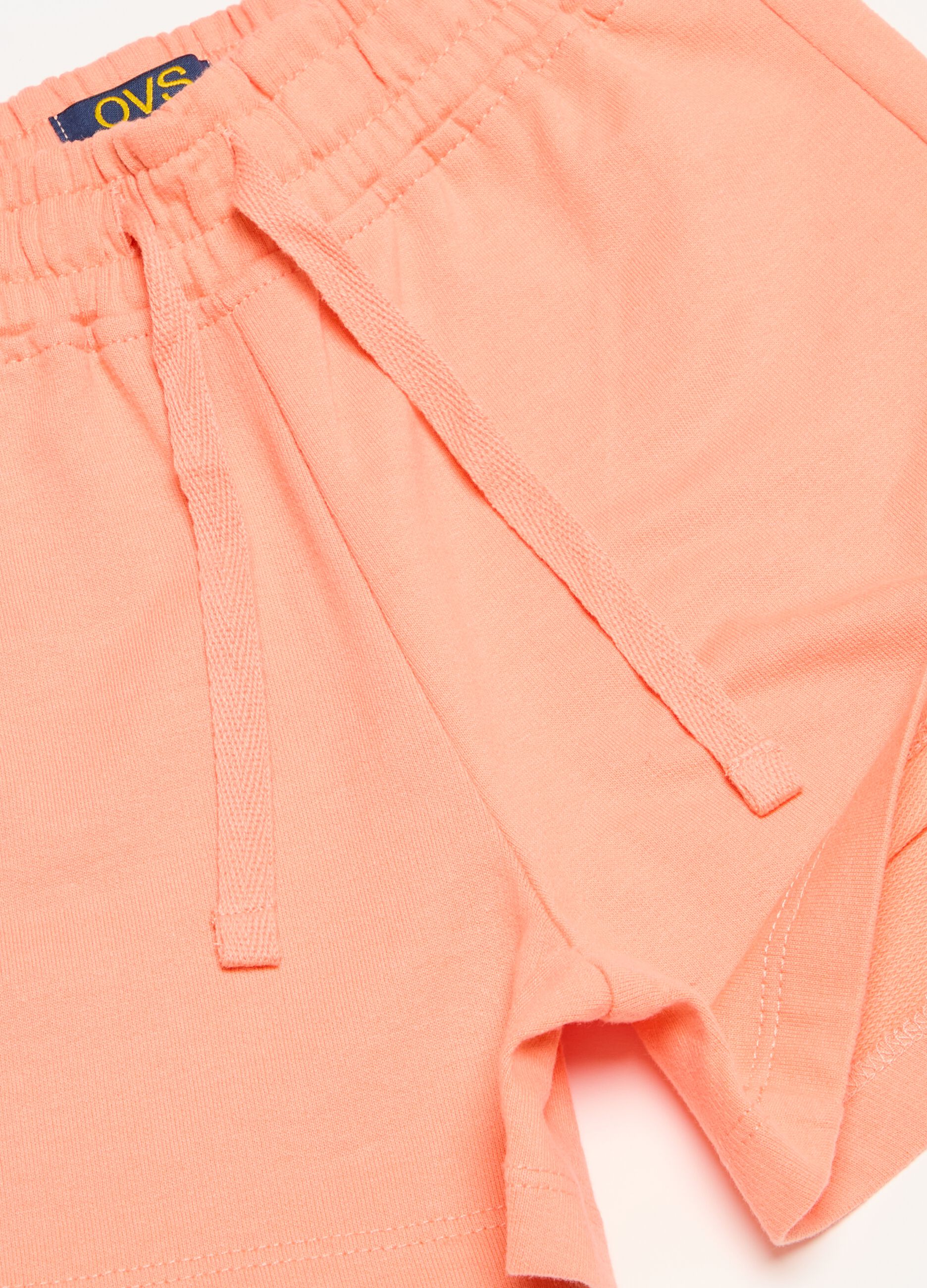 Fleece shorts with drawstring