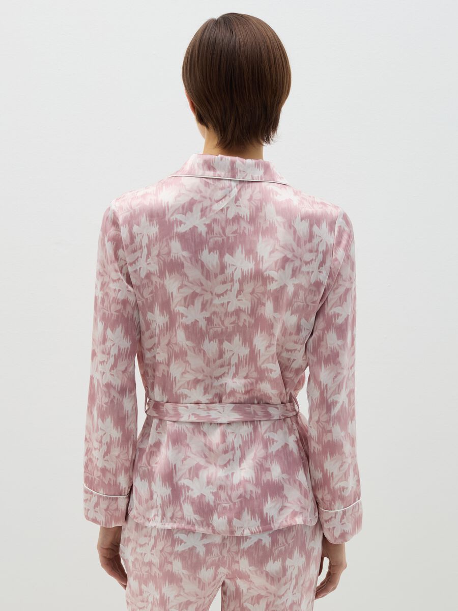 Pyjama top in pink and white satin with belt_2