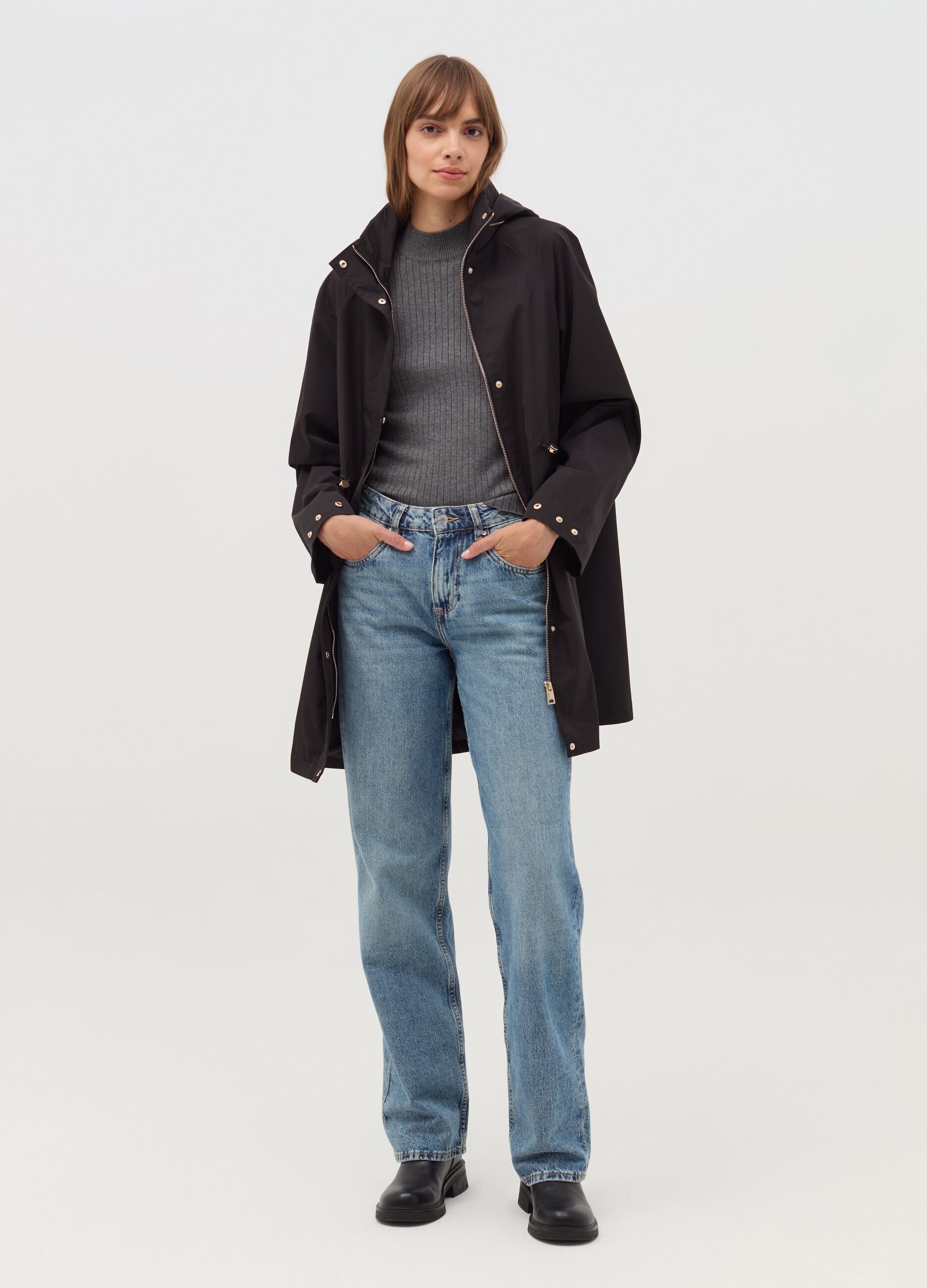 Solid colour parka with hood