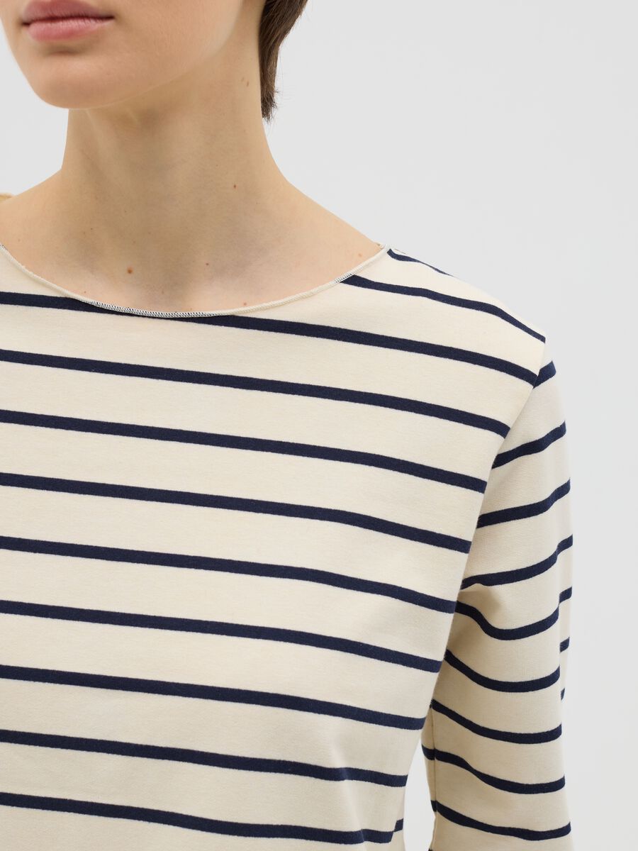 White and blue T-shirt in striped cotton_2