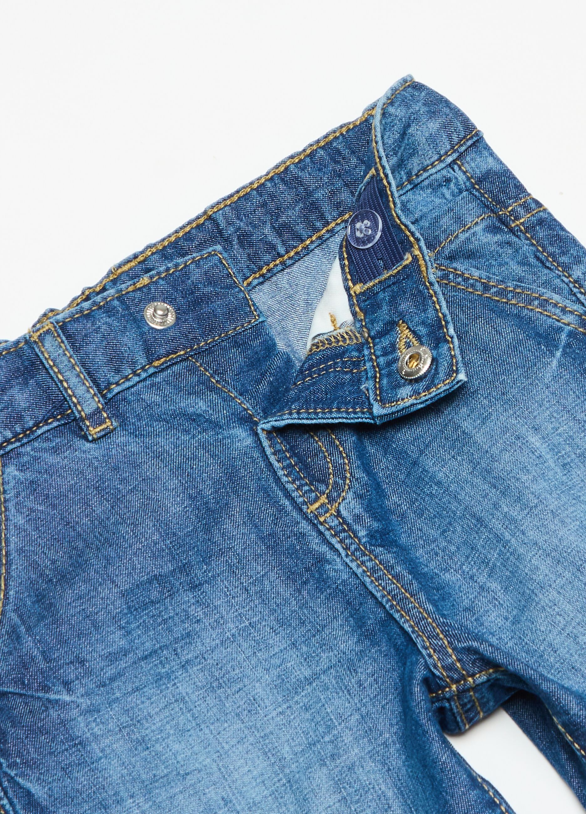 Denim shorts with pockets