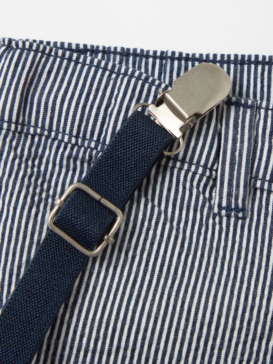 Striped chinos with braces_3