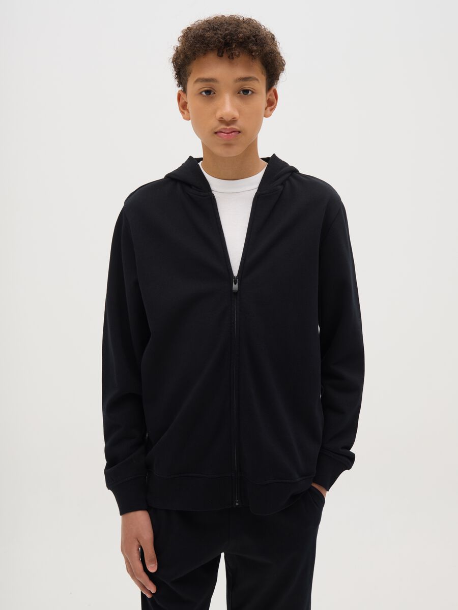Essential full-zip sweatshirt with hood_0