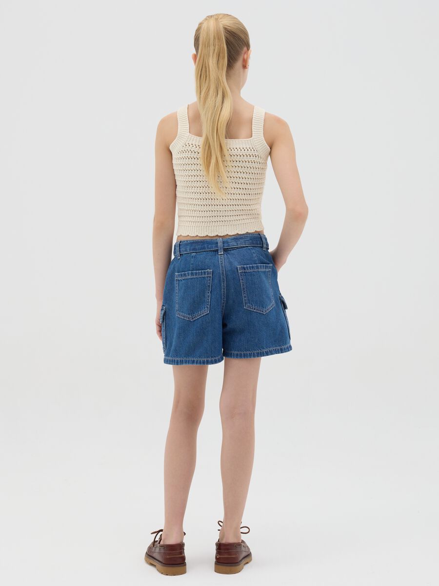 Blue cargo shorts in denim with pockets_3