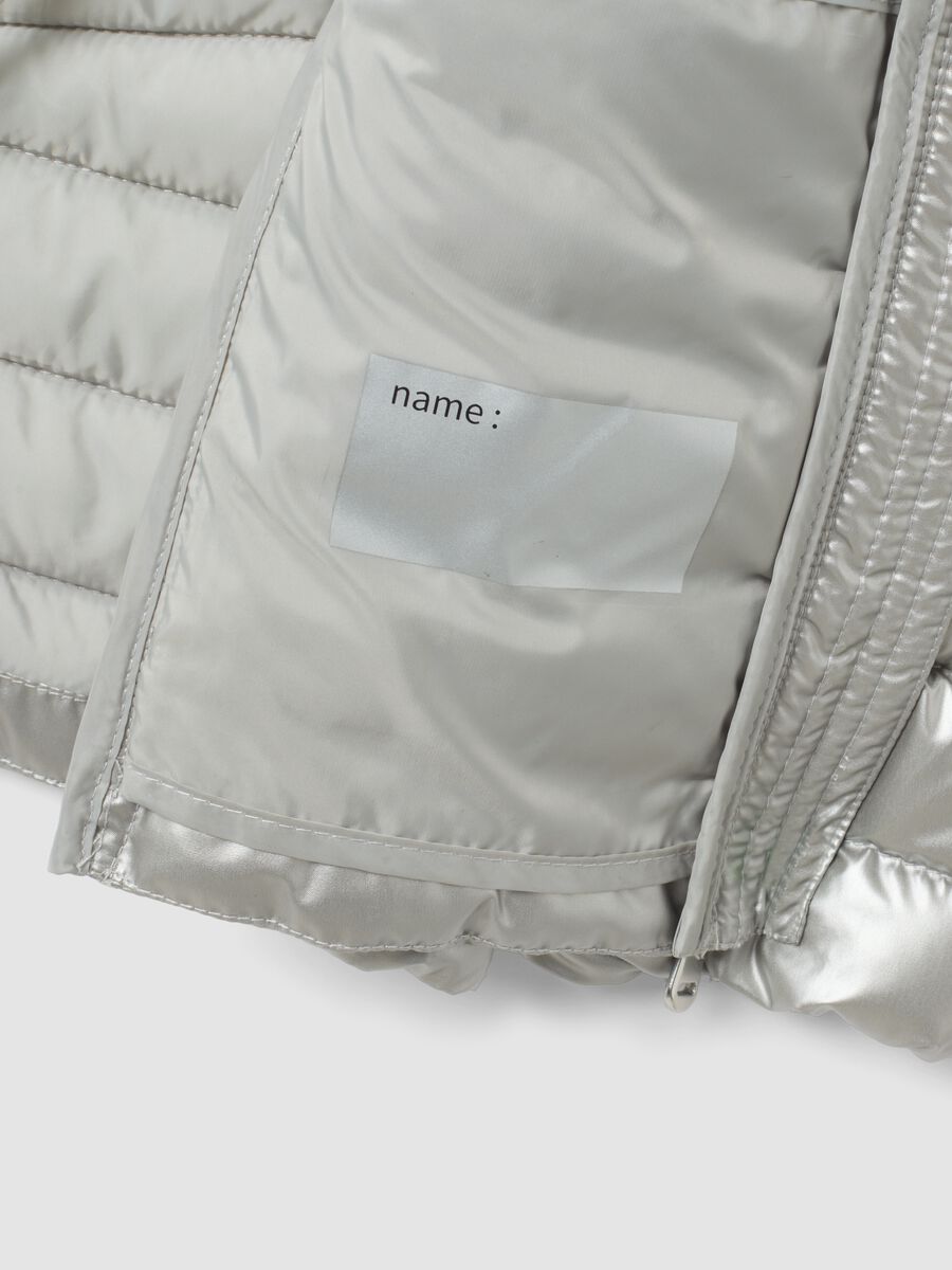 Piumino Ultralight grigio con cappuccio e zip per bambina_2