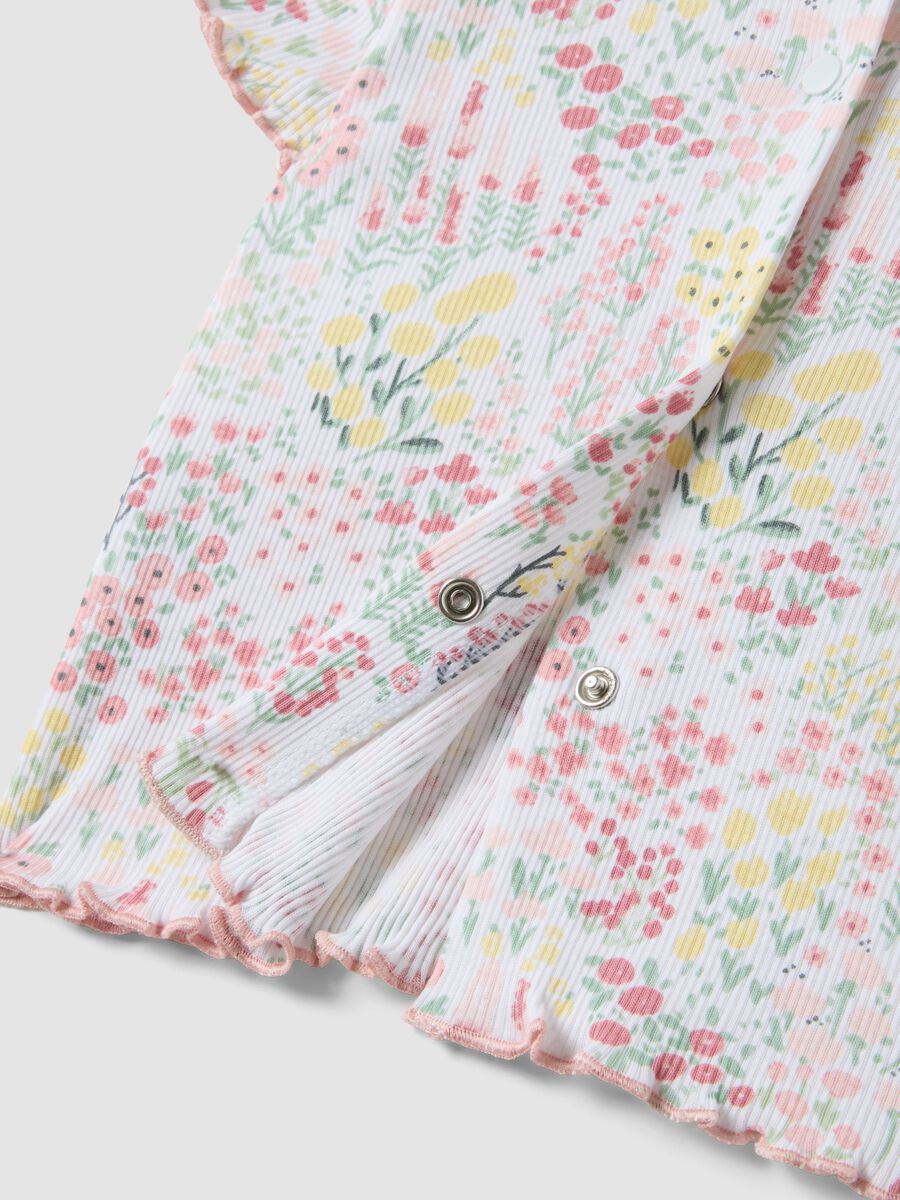 Multicolour pure cotton baby girl T-shirt with floral pattern_3