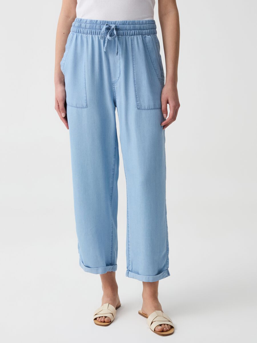 Wide-leg denim-effect joggers with turn-ups_1