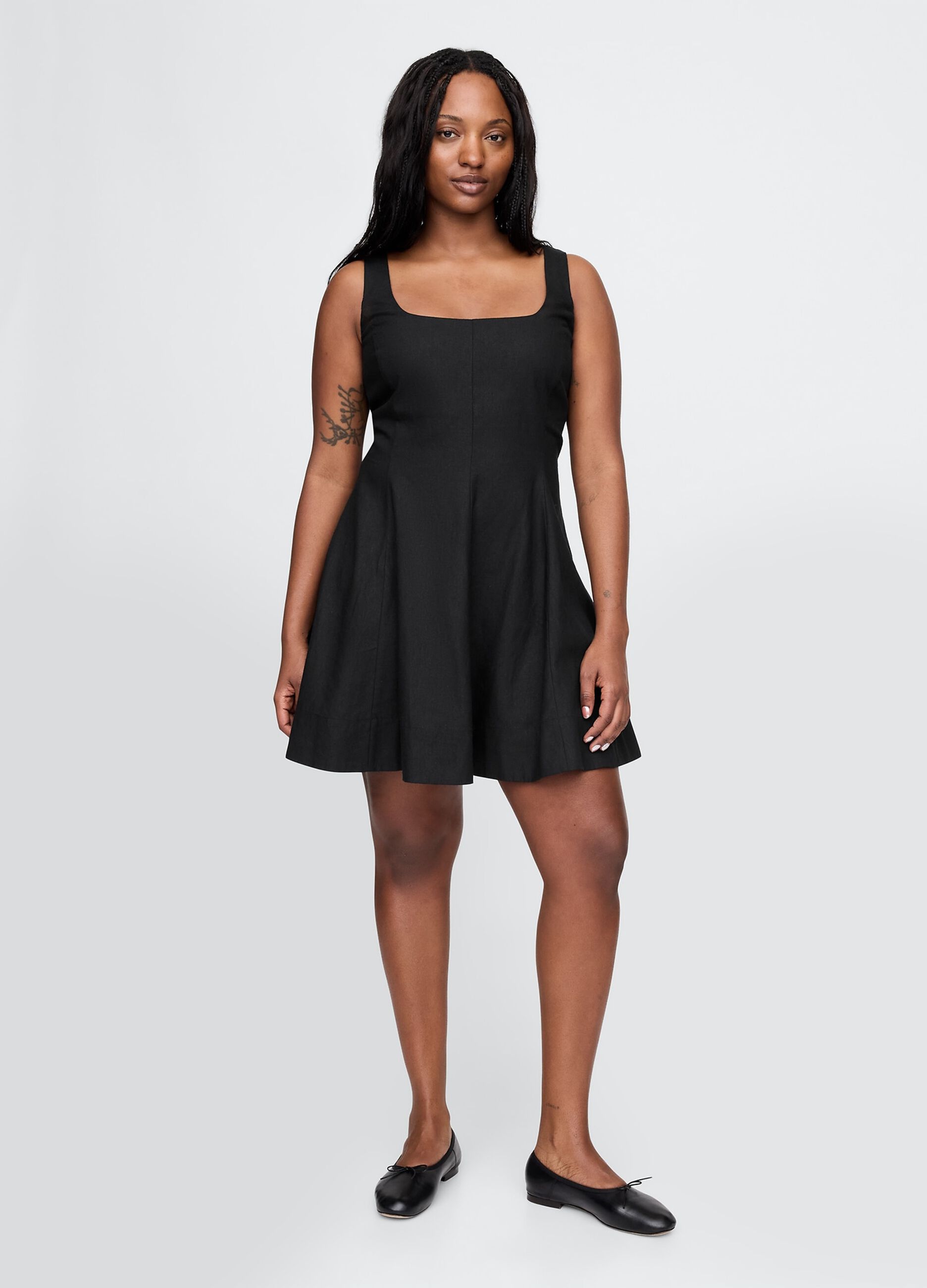 Short Black Dress in Linen and Viscose