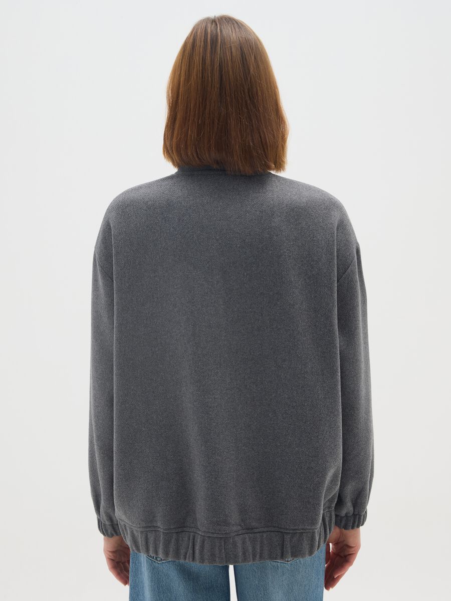 Grey zip-up jacket with oversized fit_2
