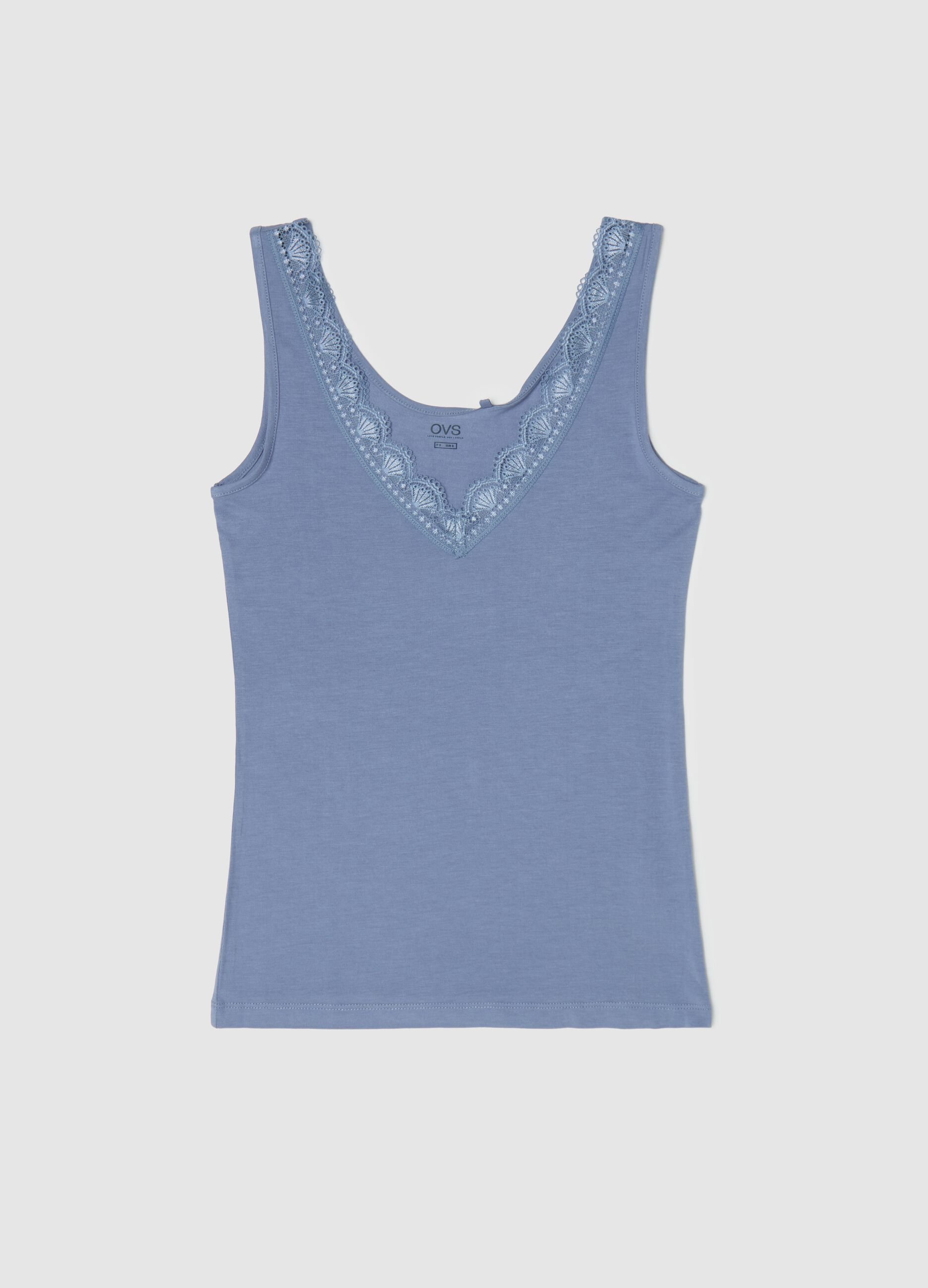 Vest with V neck and lace