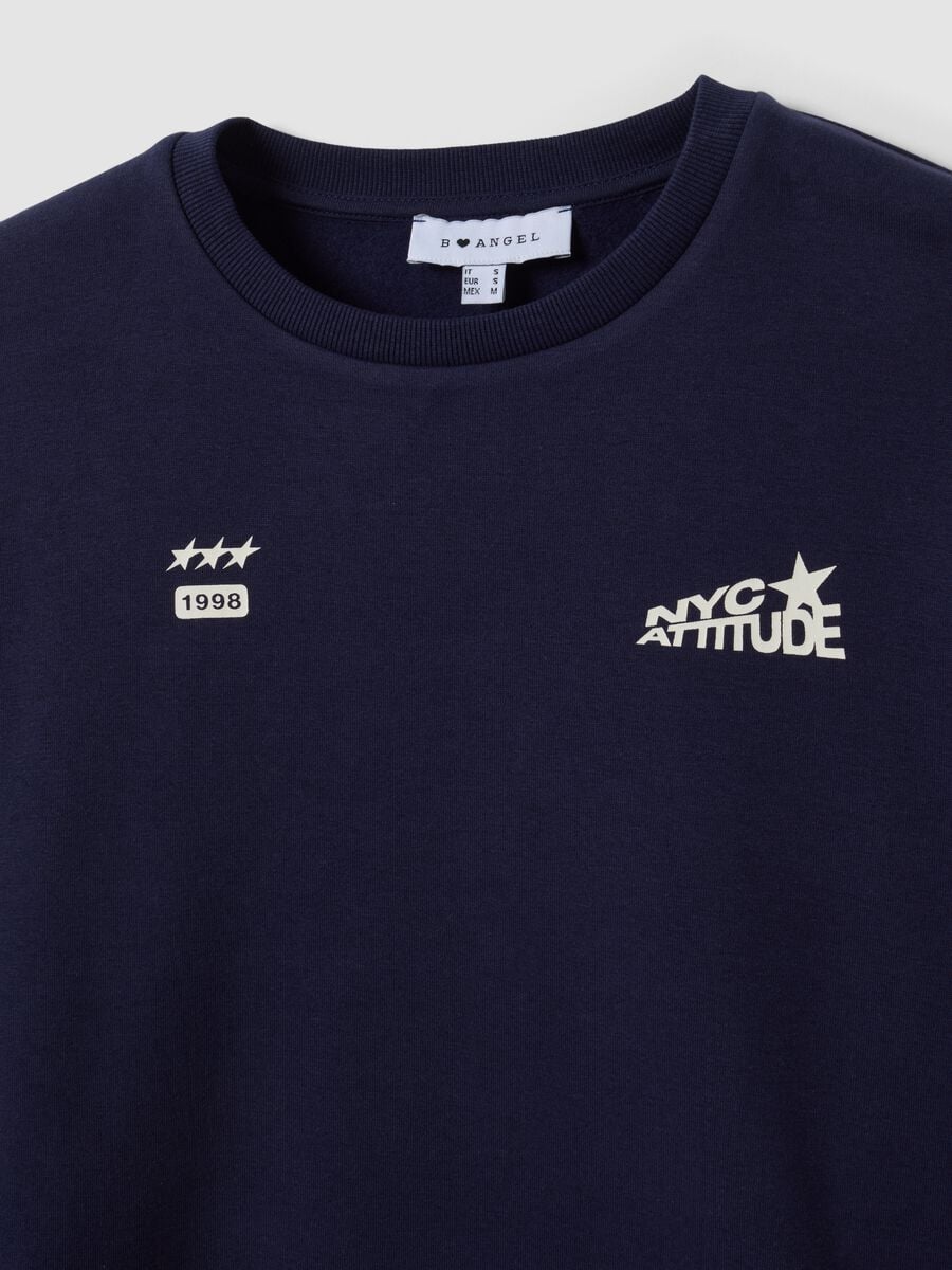 Felpa blu in misto cotone con girocollo e stampa_6