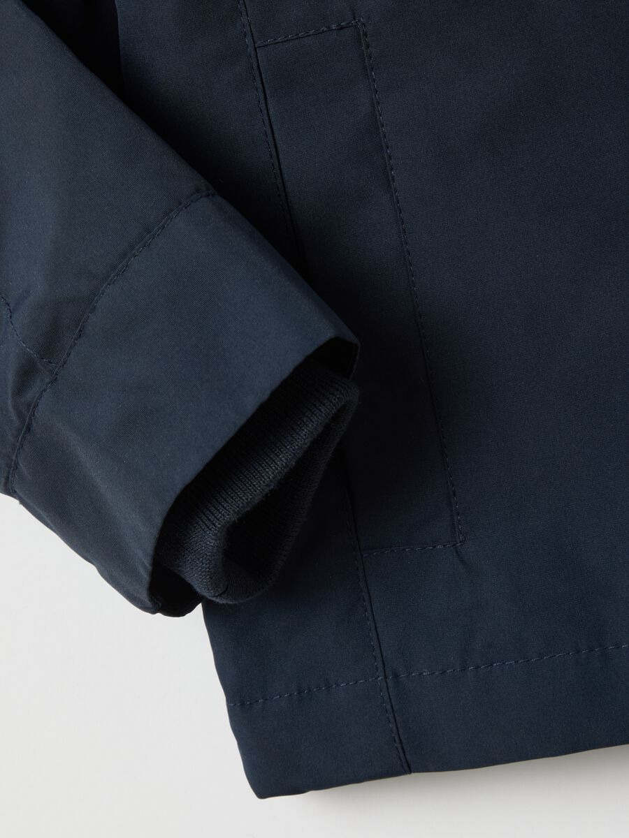 Blue lined regular fit kids' jacket with hood_3