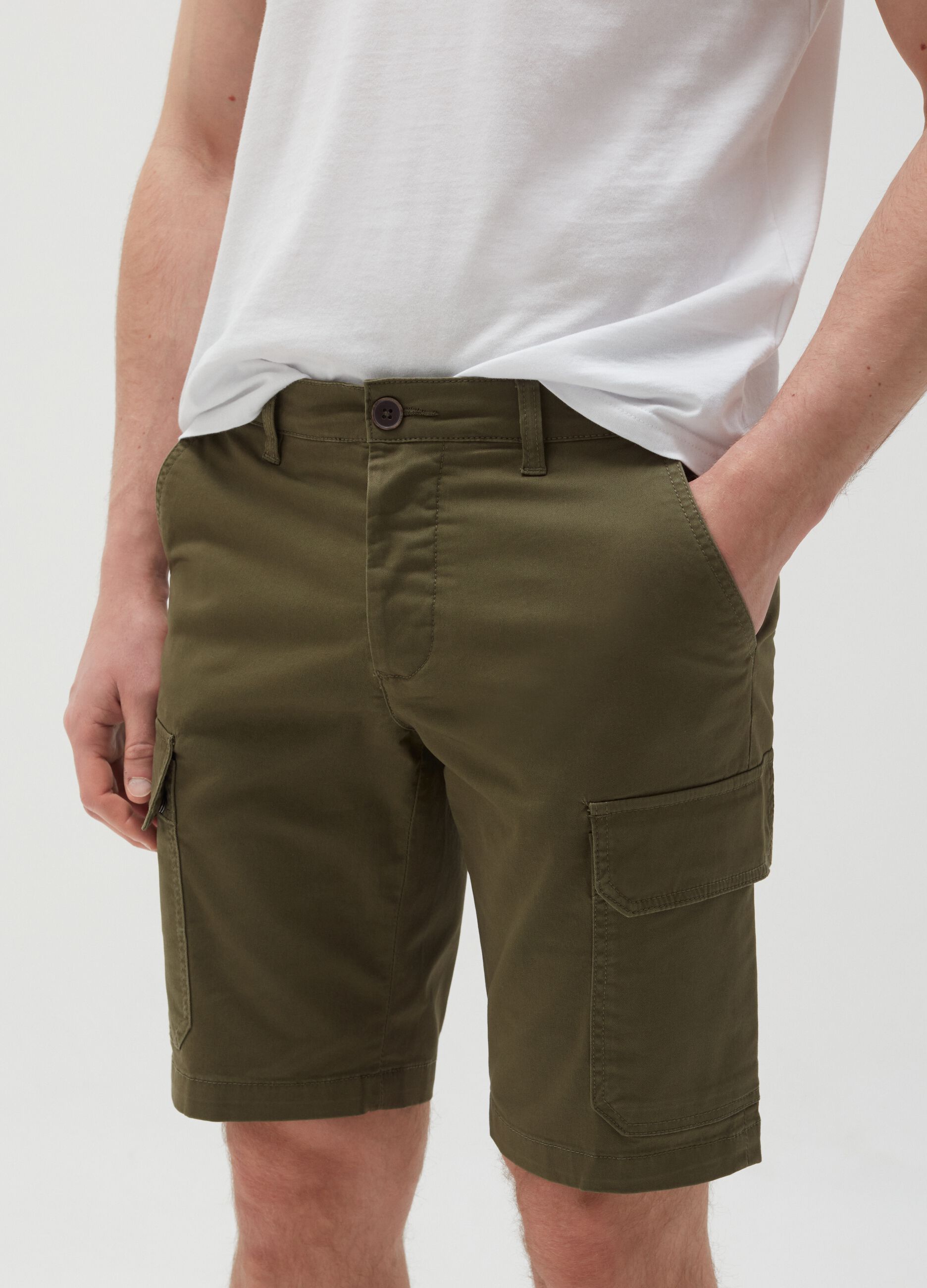 Bermuda chino cargo in cotone stretch_1