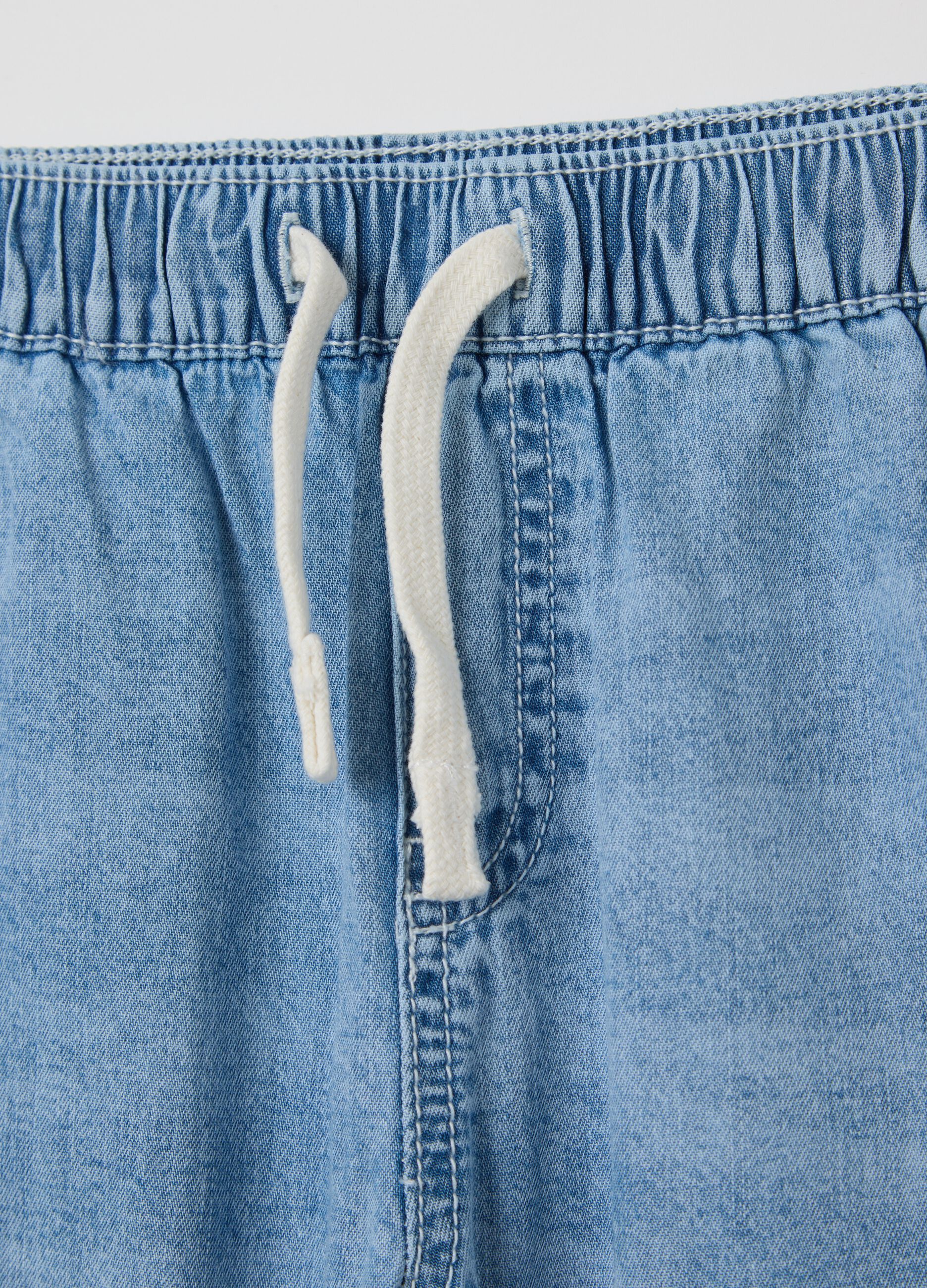 Denim Bermuda joggers with pockets and drawstring