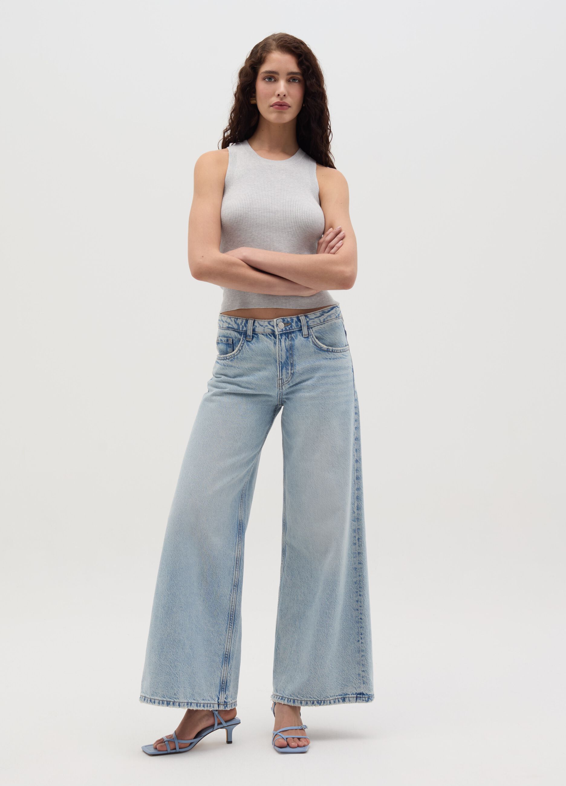 Ribbed tank top with halter neck