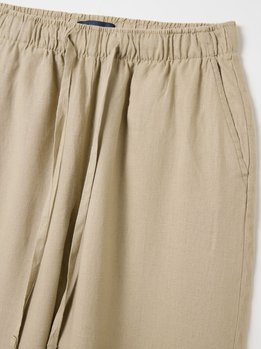 Beige wide-leg fluid trousers in linen_5
