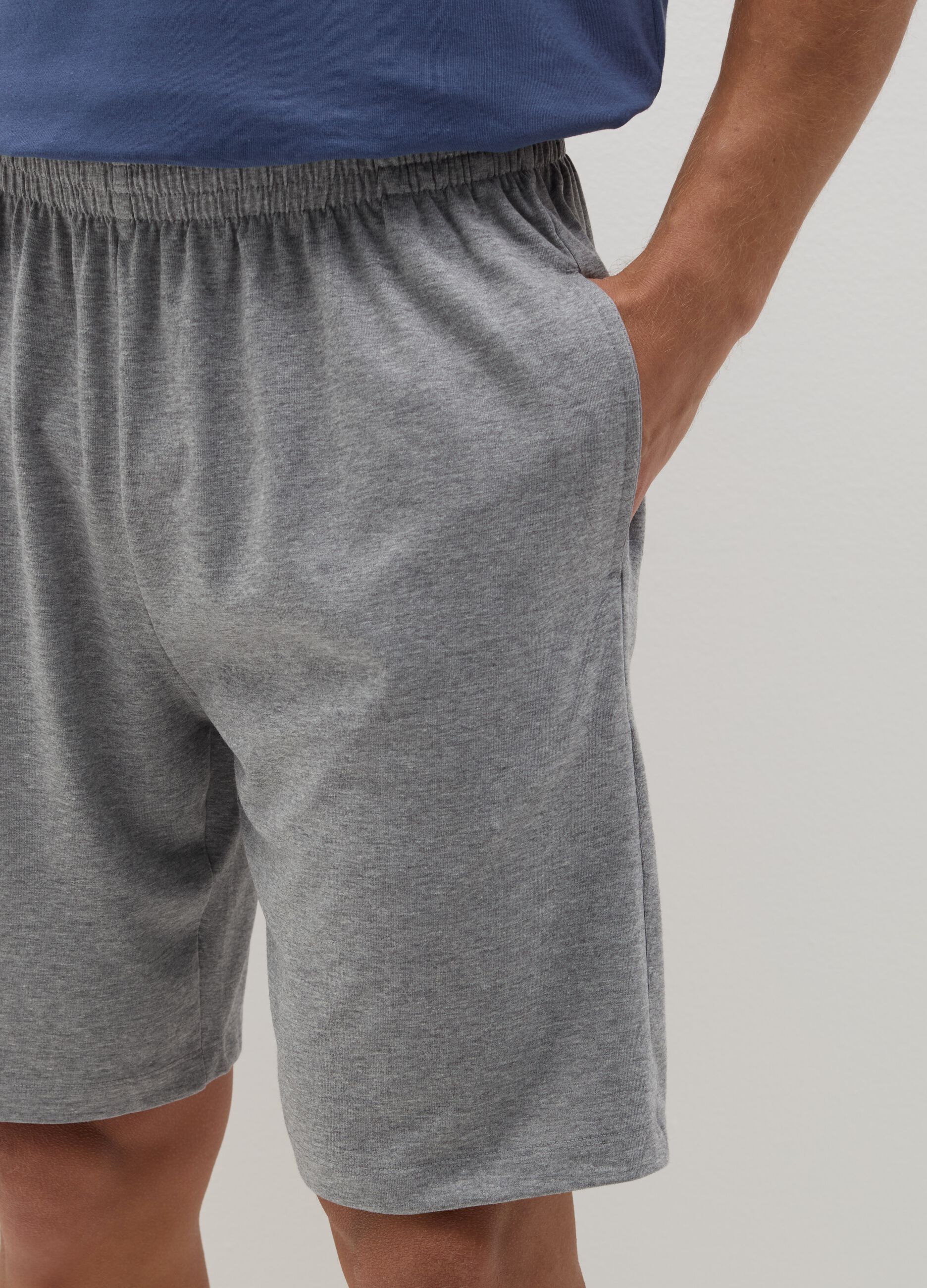 Short pyjamas with T-shirt with pocket