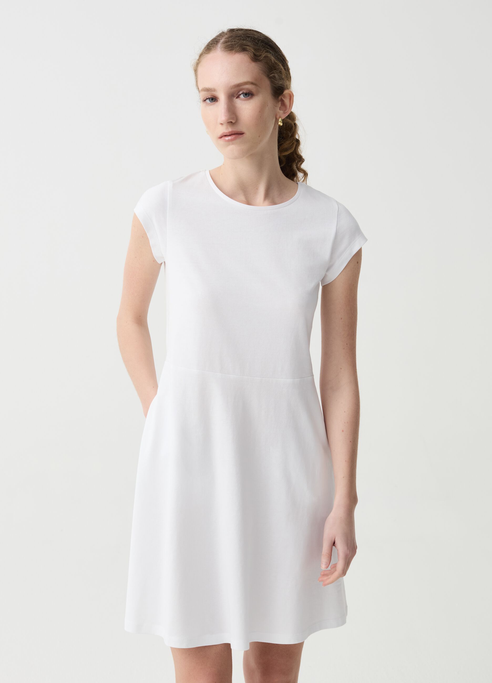 Essential short dress in cotton