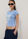 T-shirt in puro cotone azzurra slim fit con collo a V e stampa_0