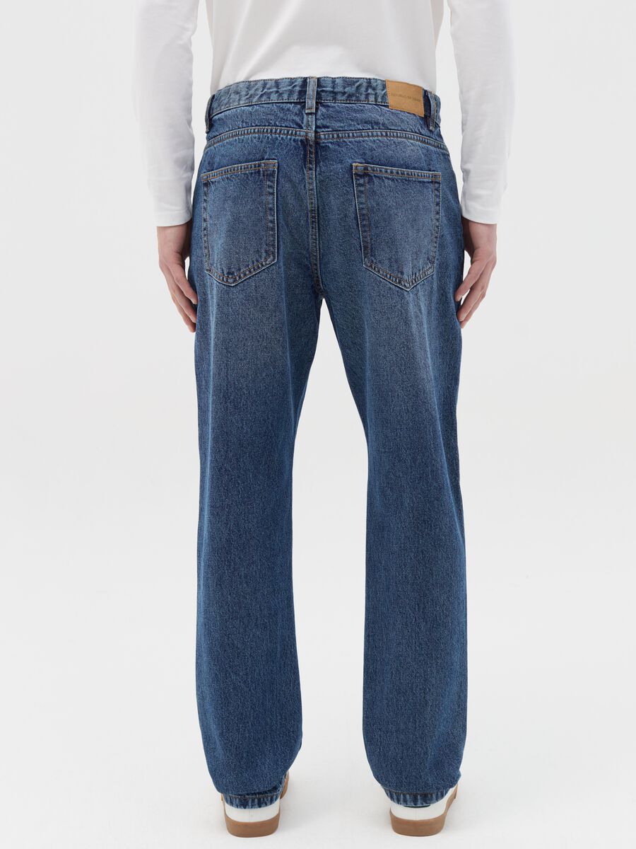 Regular fit jeans with discolouring_3