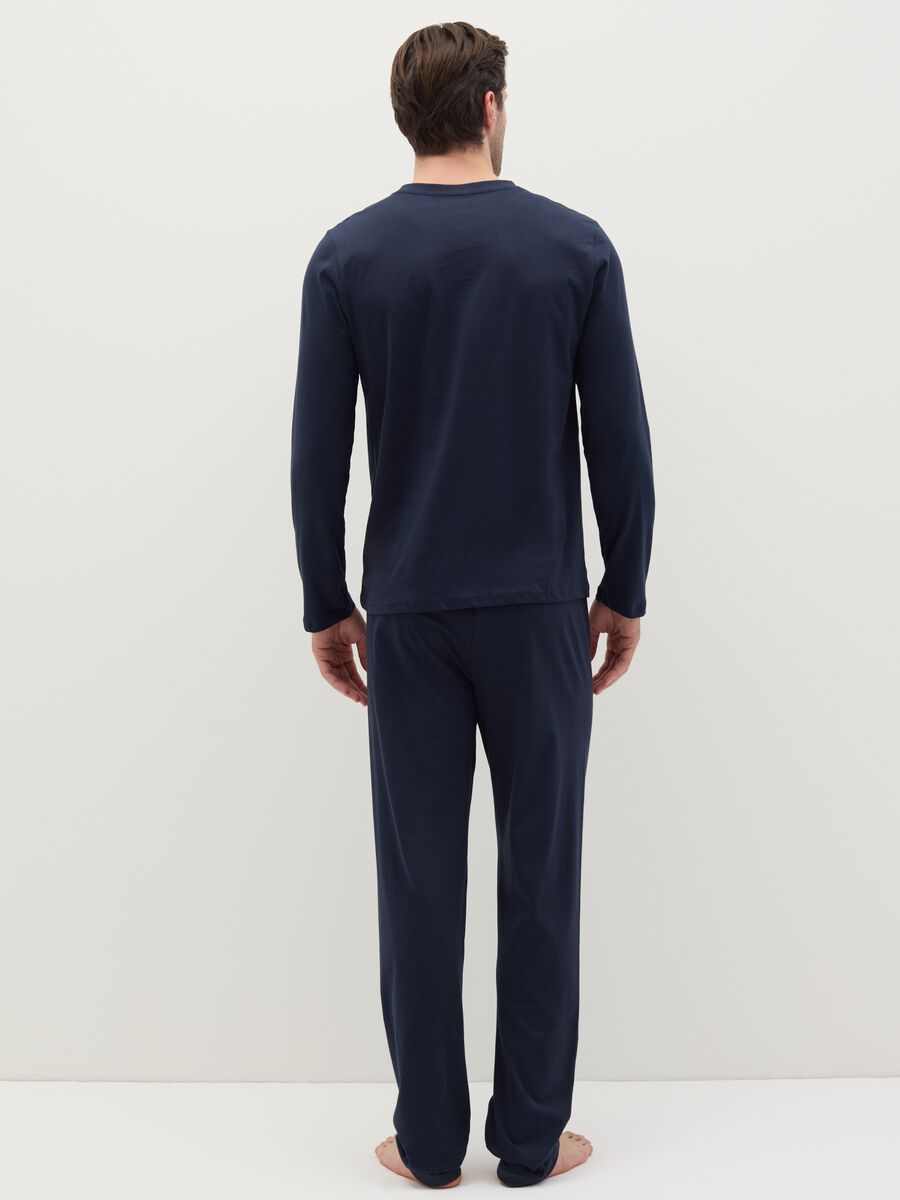 Long pyjamas with V-neck top_3