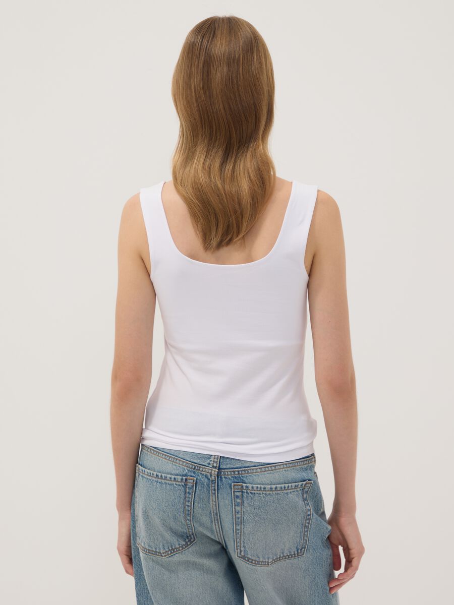Tank top fitted bianco in cotone elasticizzato_3