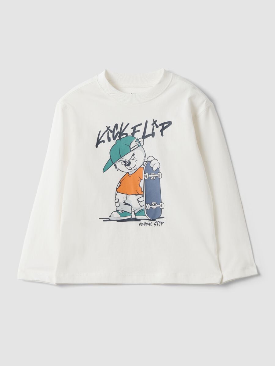 T-shirt over fit bianca in puro cotone con stampa skate per bambino_0