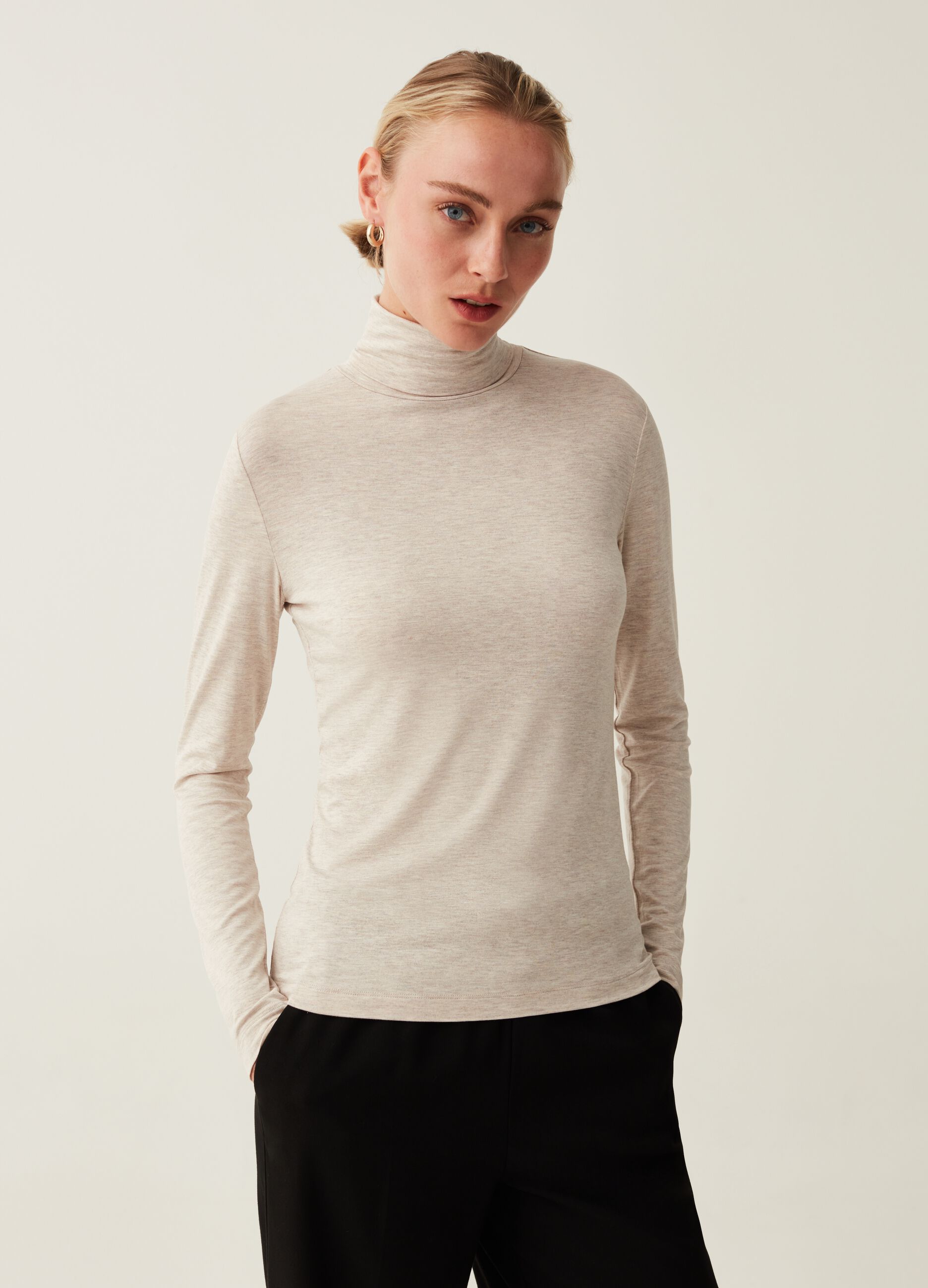 T shirt a collo clearance alto