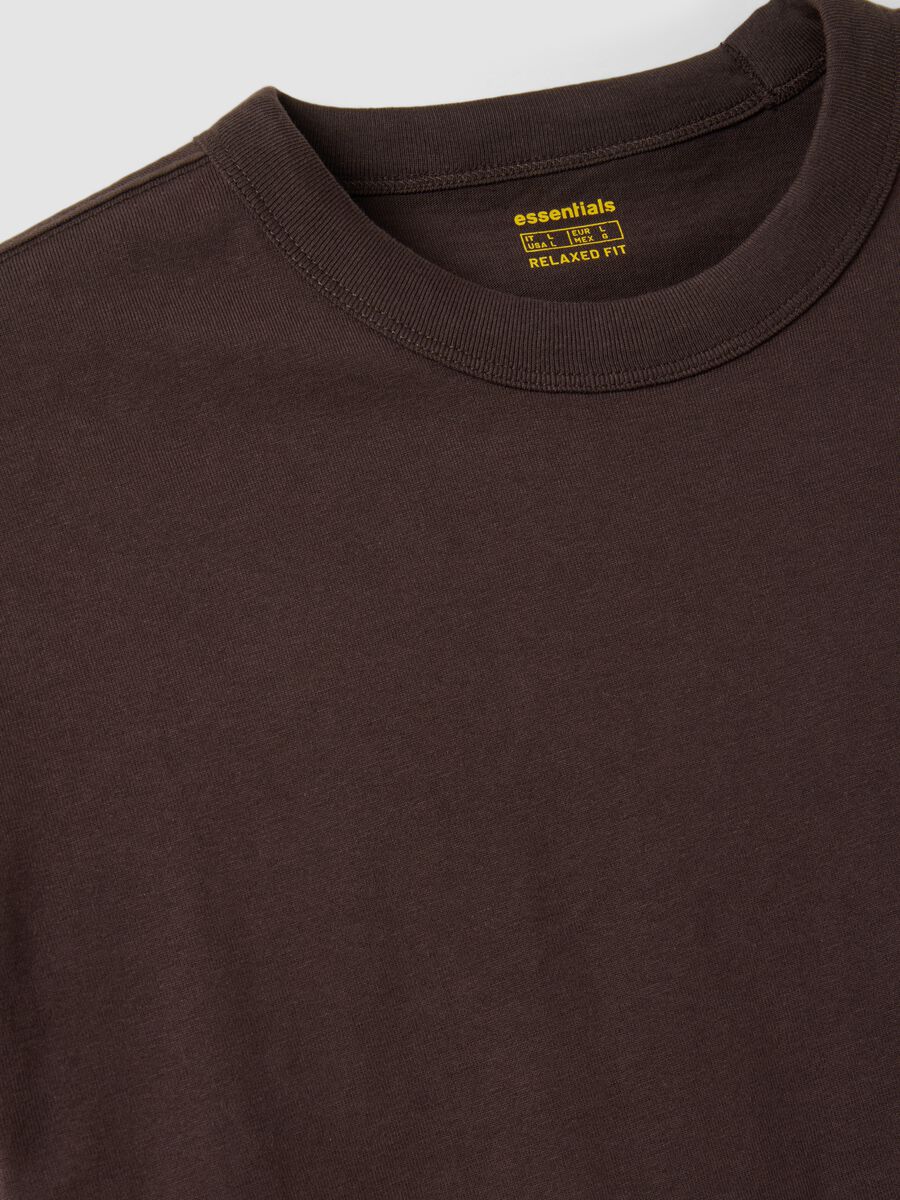 T-shirt marrone in puro cotone a girocollo relaxed fit_1